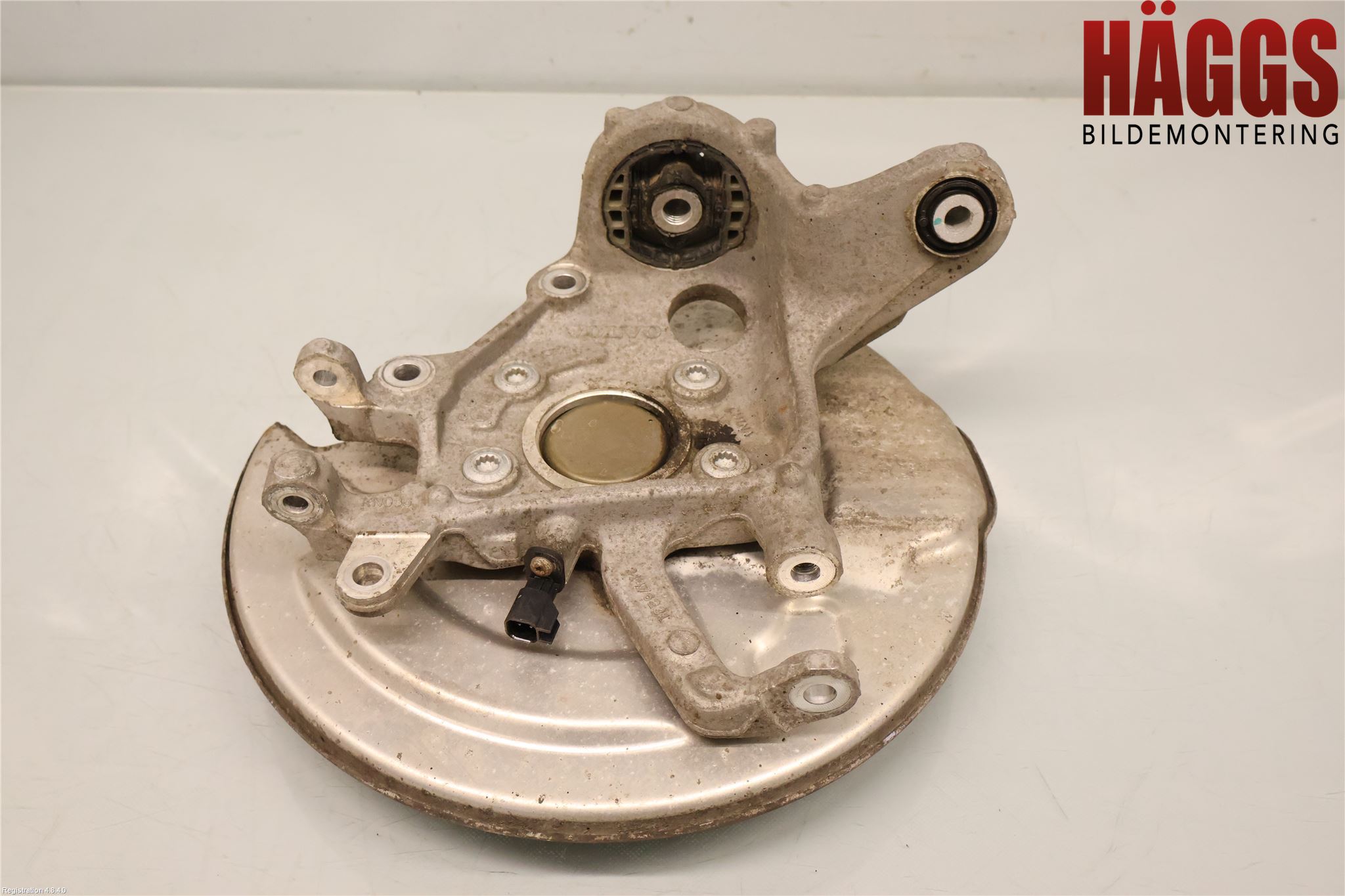 Volvo V60 19- Hjullagerhus-Spindel Vä B