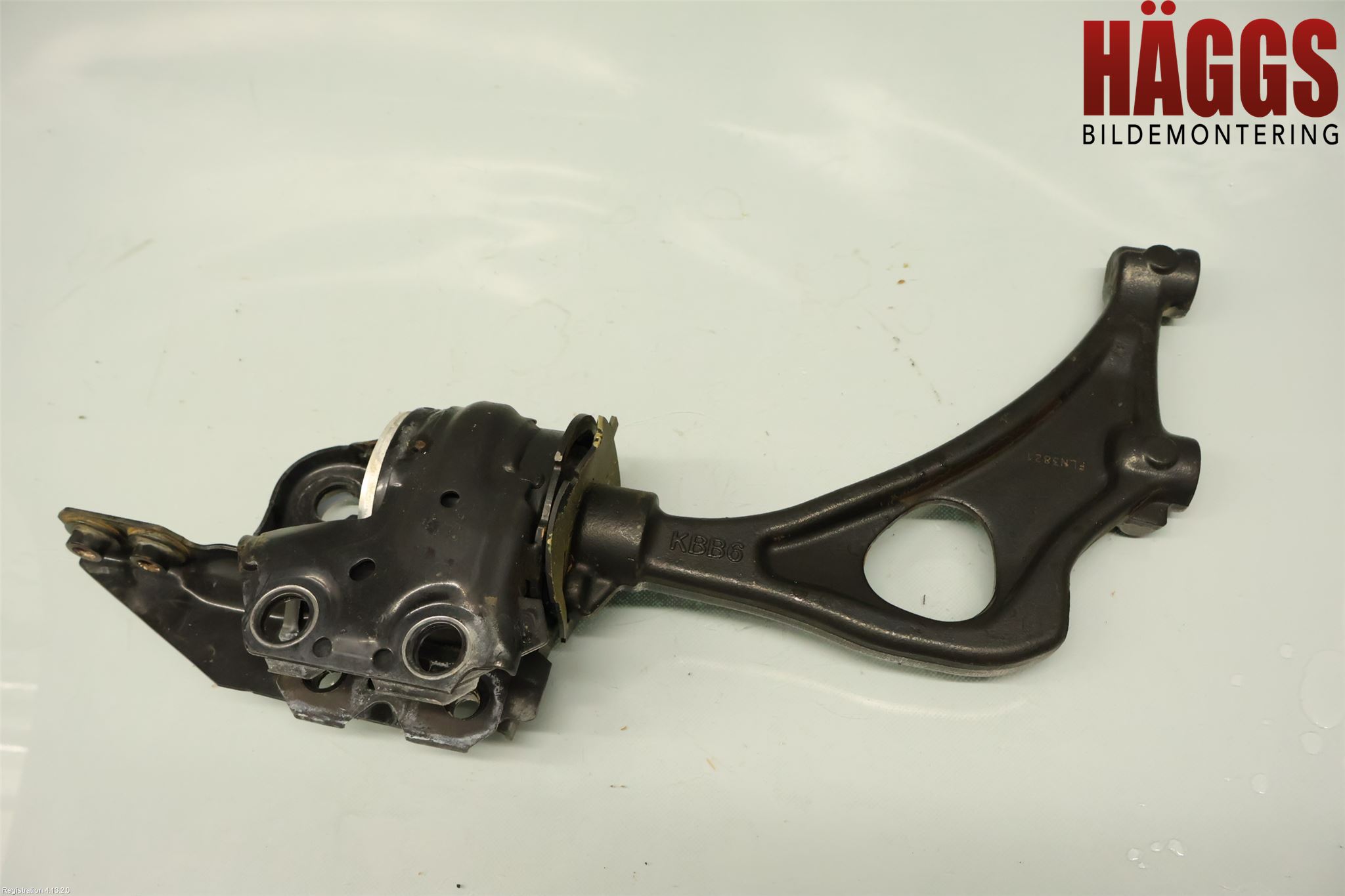 Mazda CX-80 24- Bärarm Fram Undre Hö