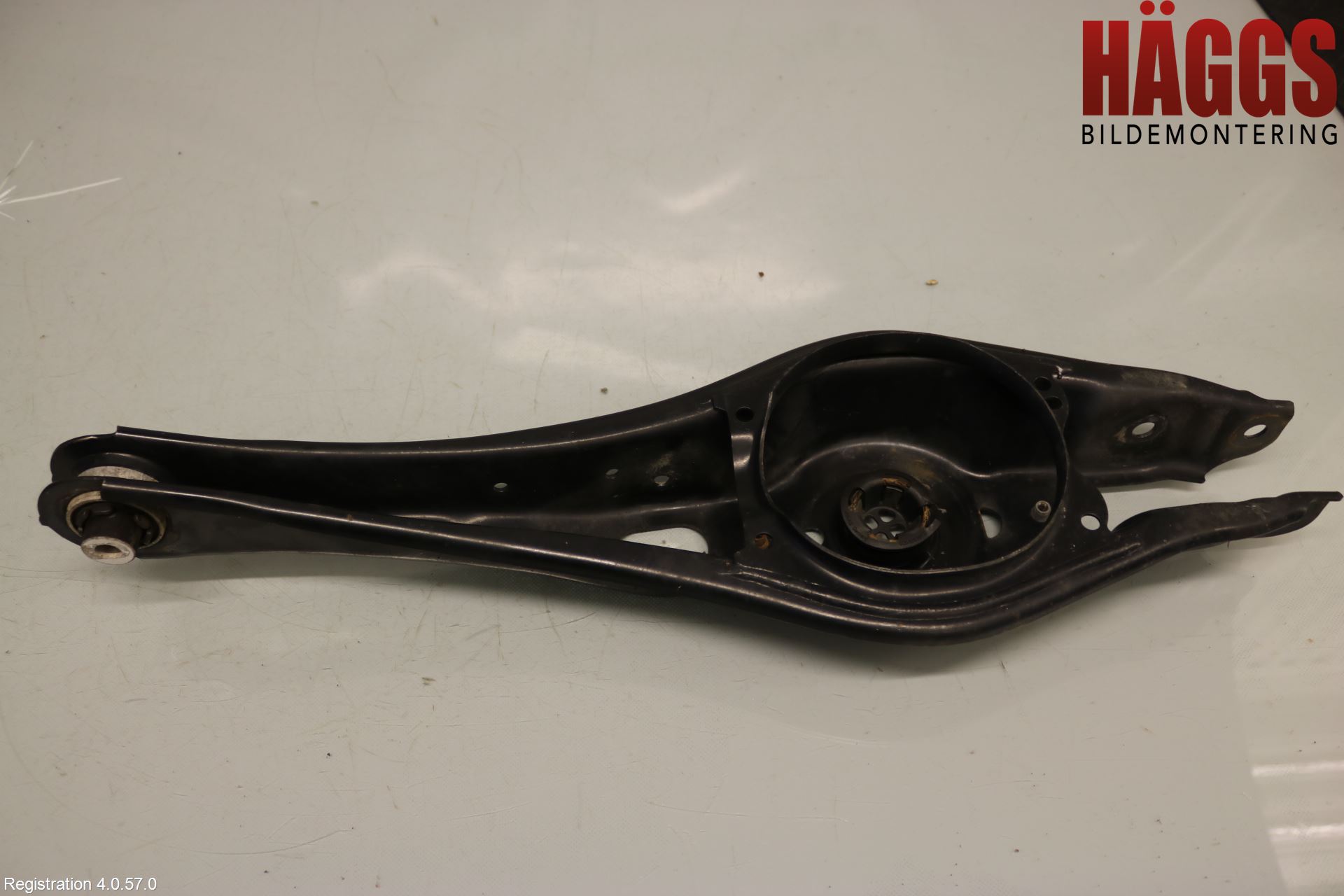 Volkswagen VW TIGUAN 16-24 Bärarm Bak Höger