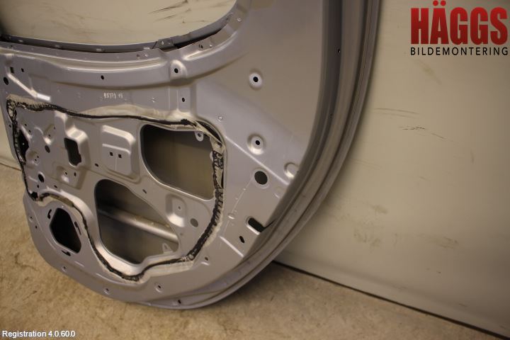 Mitsubishi L200 06-15 Dörr Bak Höger