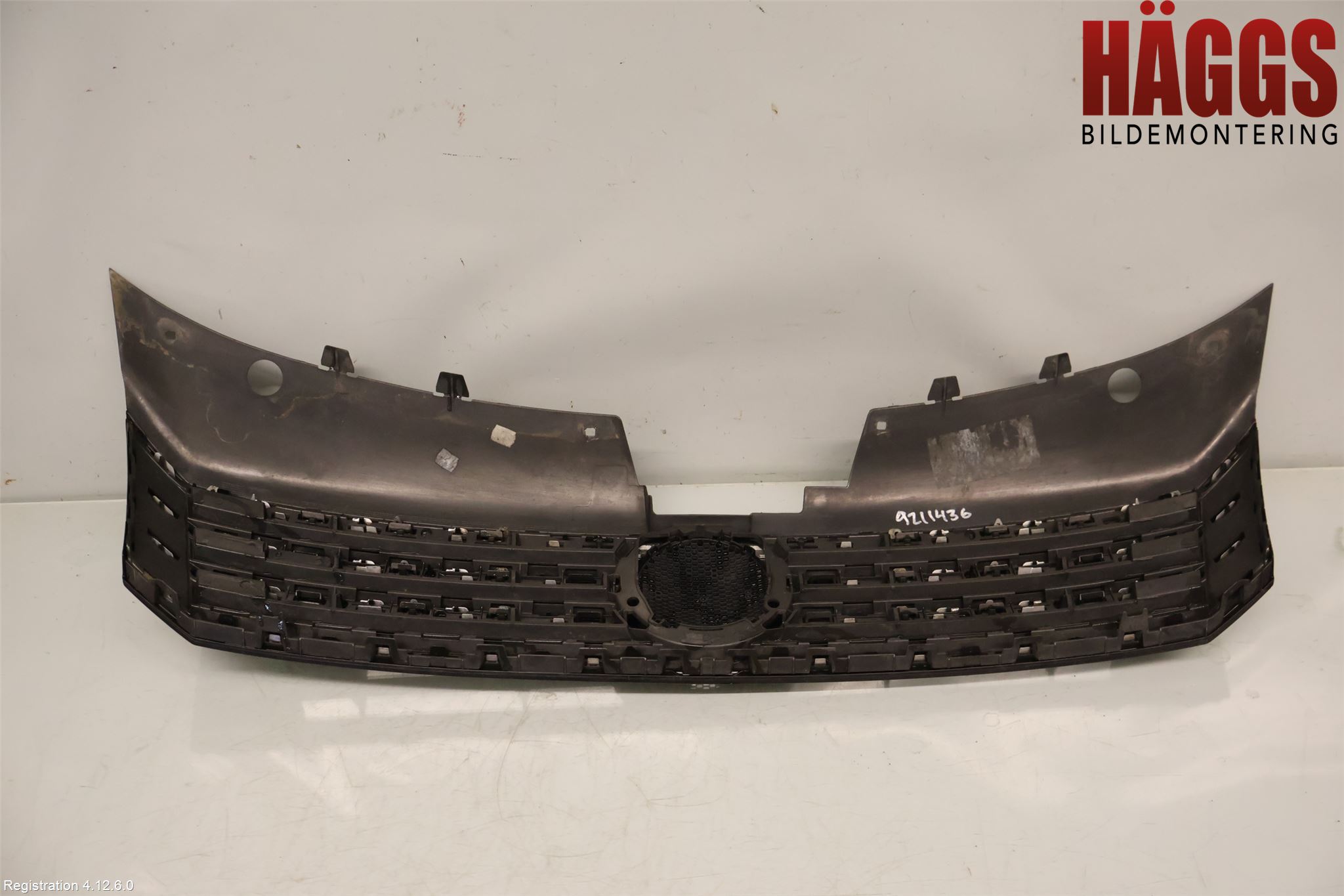 Volkswagen VW PASSAT 11-14 Grill Komp