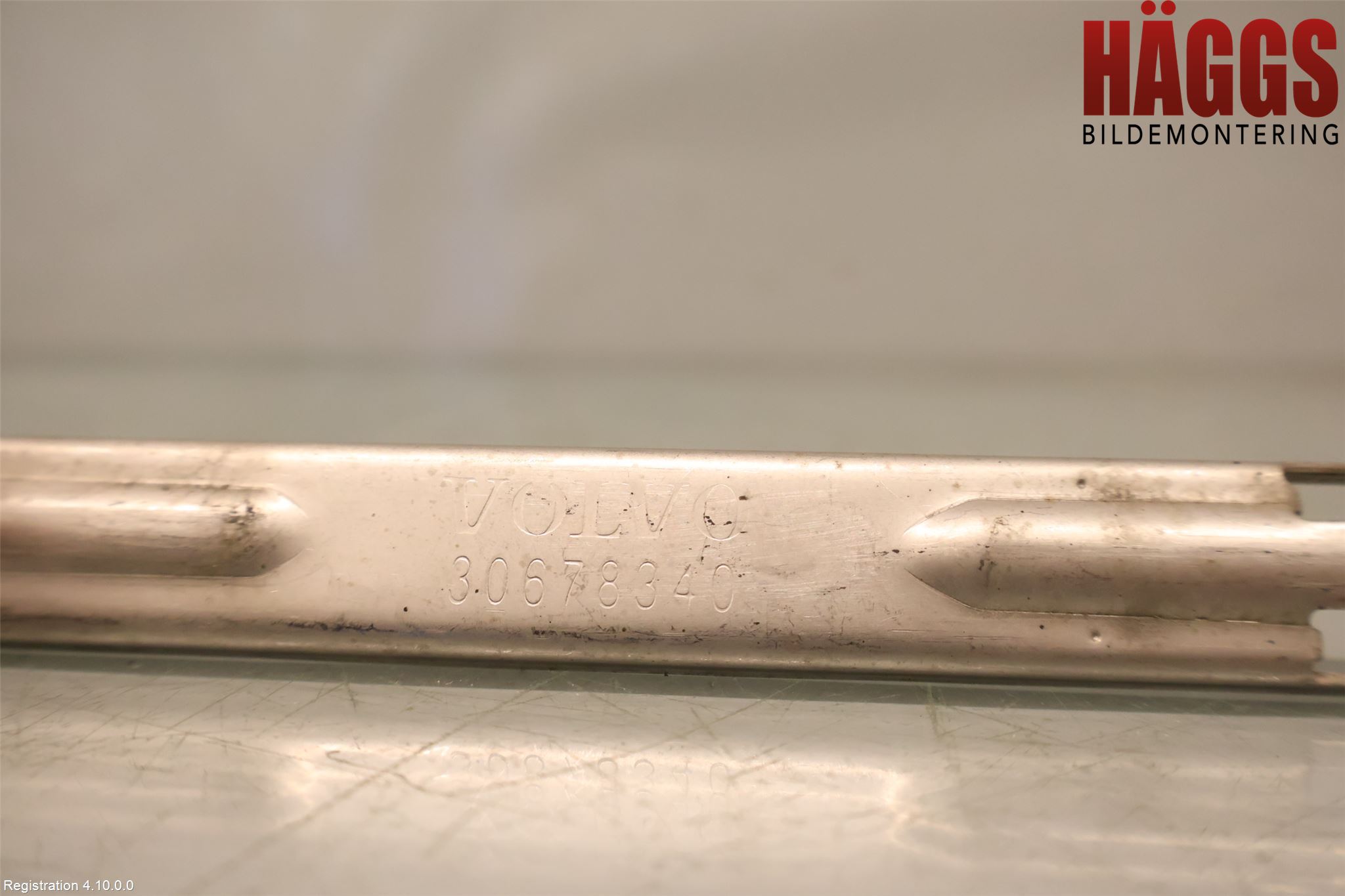 Volvo V70 08-13 Strålkast Fästsarg