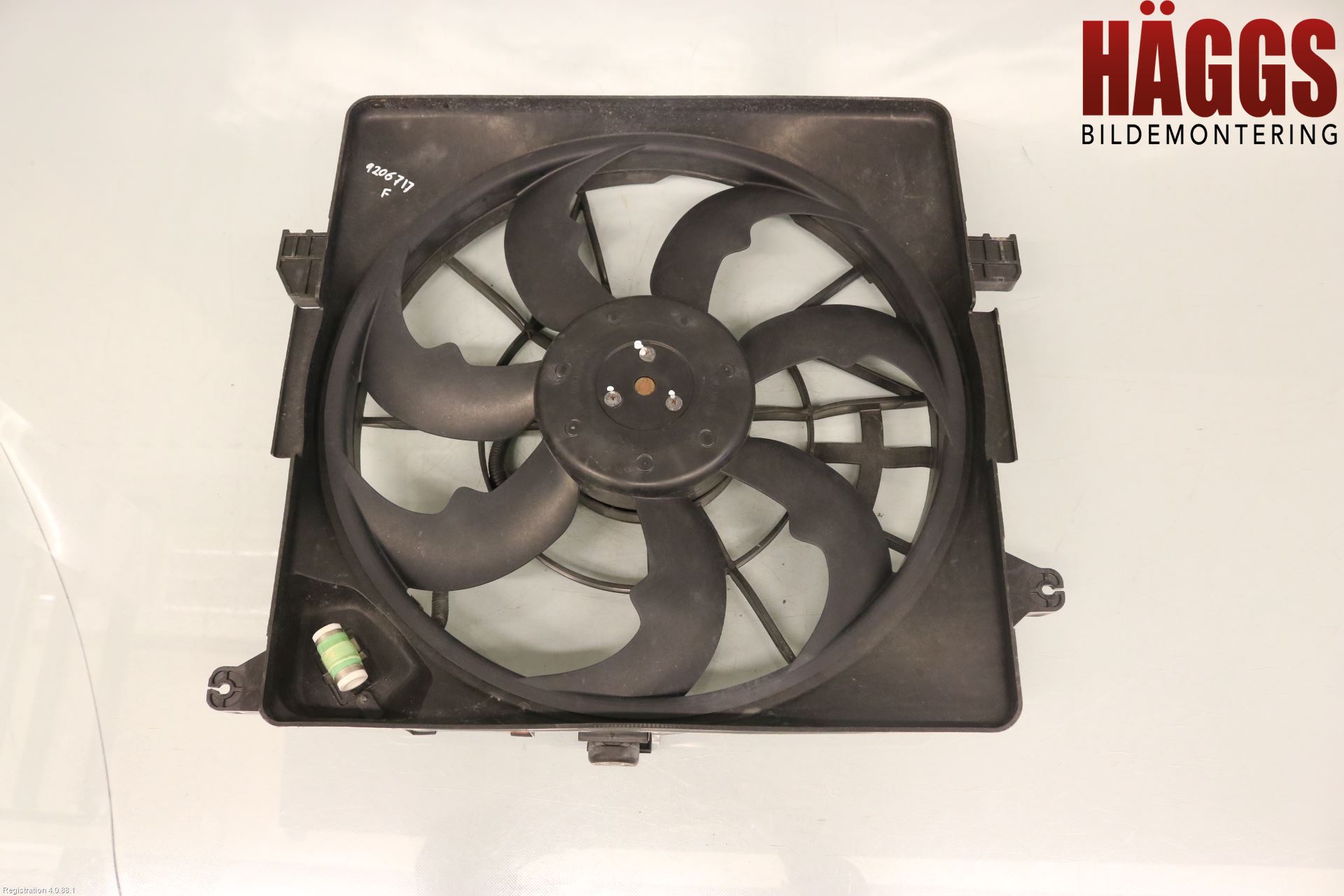 Hyundai i40 08-15 Kylfläkt El