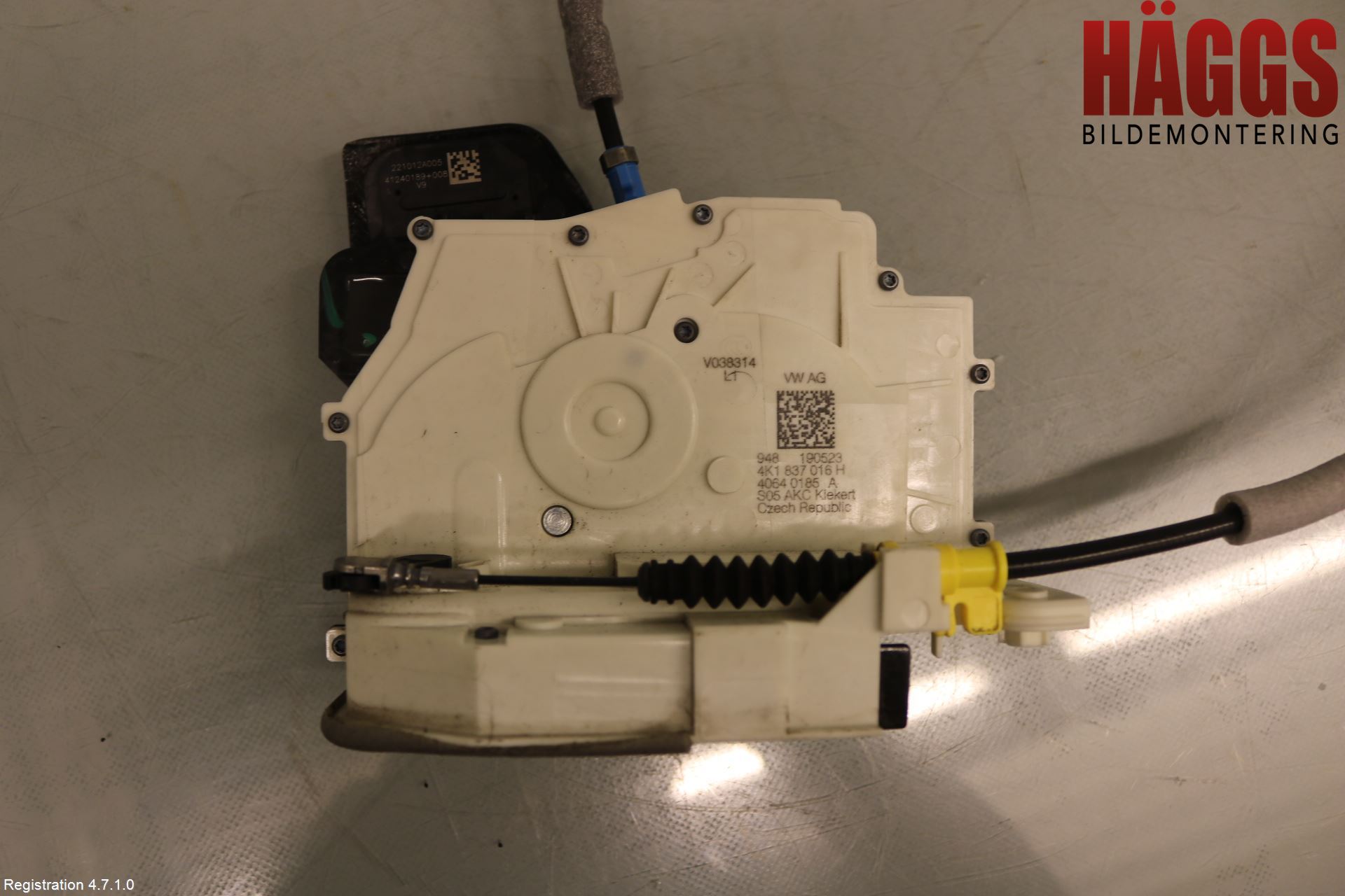 Audi A6 F2/C8 19- Låskista-Dörrlås