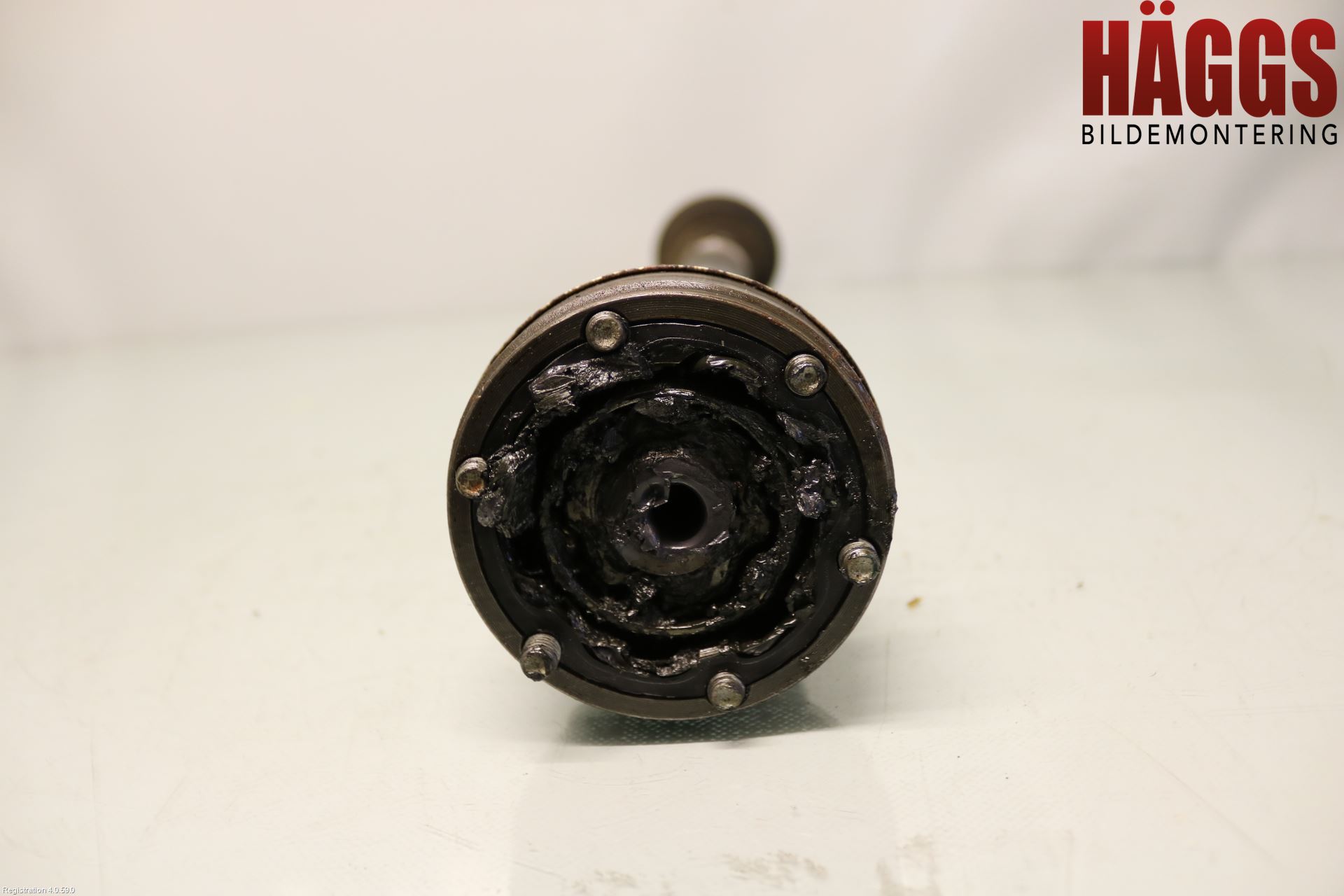 Volkswagen VW POLO 10-17 Drivaxel Fram Höger