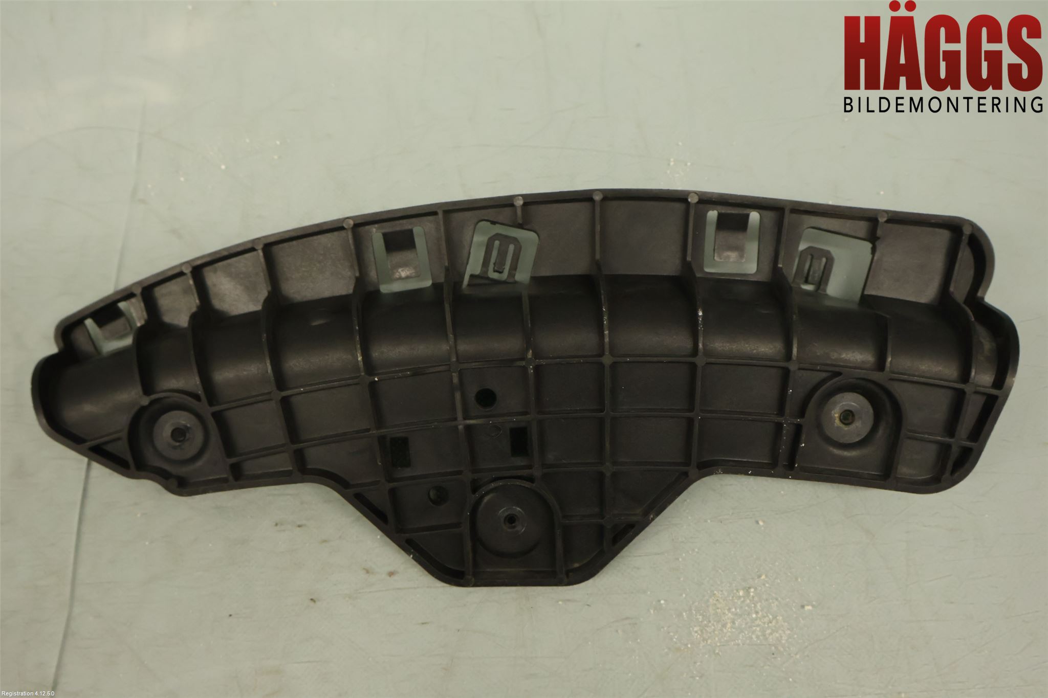 Ford KUGA 13-16 Strålkast Fästsarg