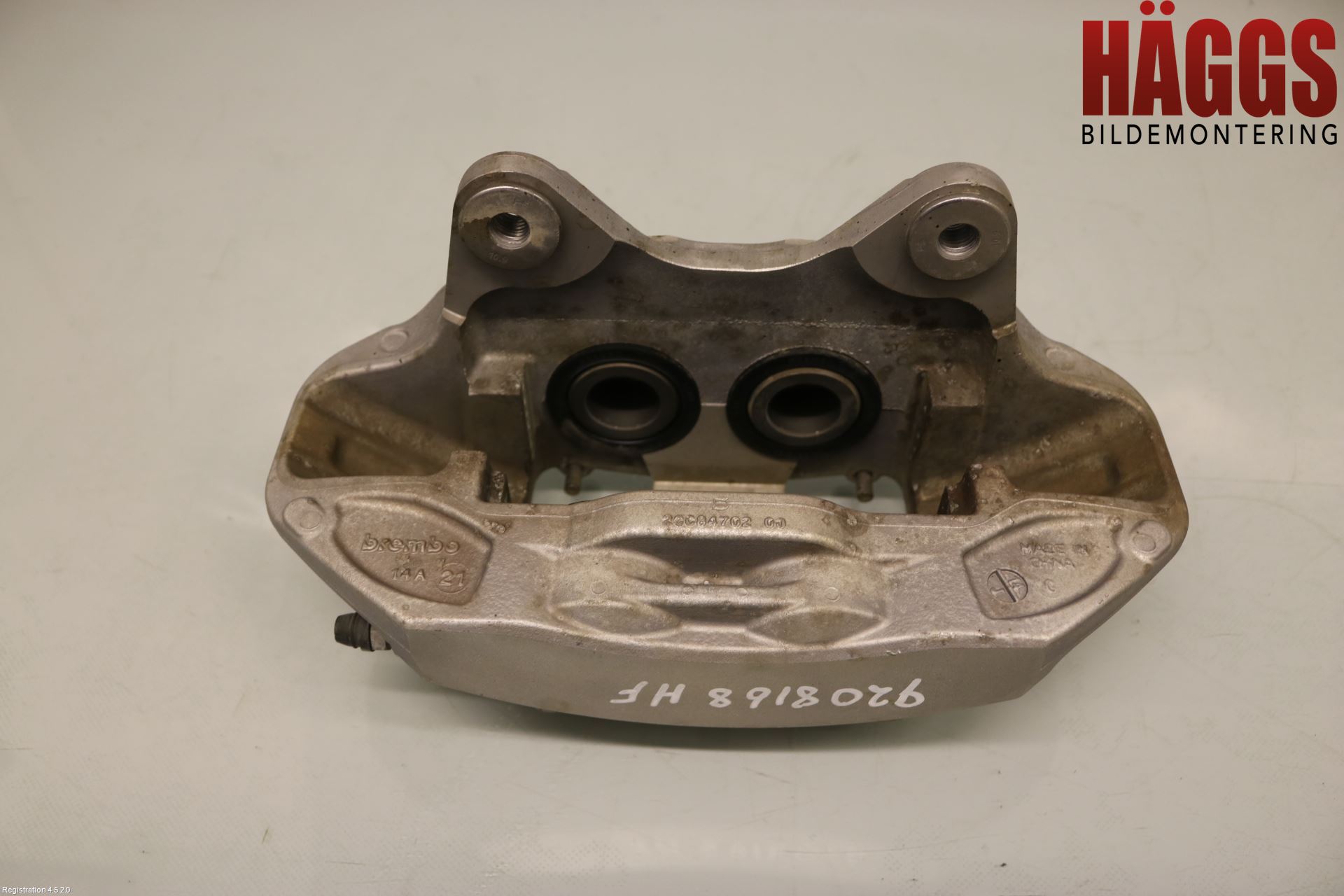 Tesla MODEL Y 21- Bromsok Fram Höger