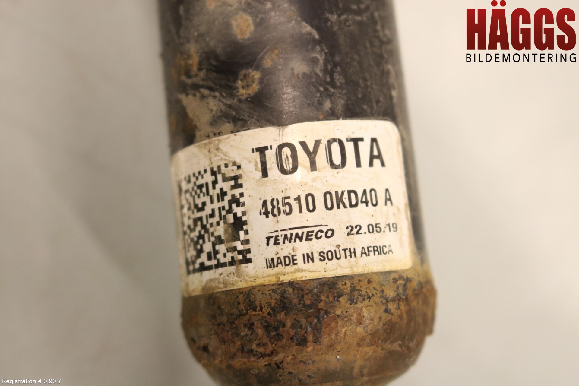 Toyota HILUX 16- Fjäderben Fram Vänster