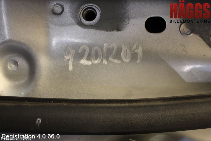 Toyota AVENSIS 98-02 Dörr Bak Höger