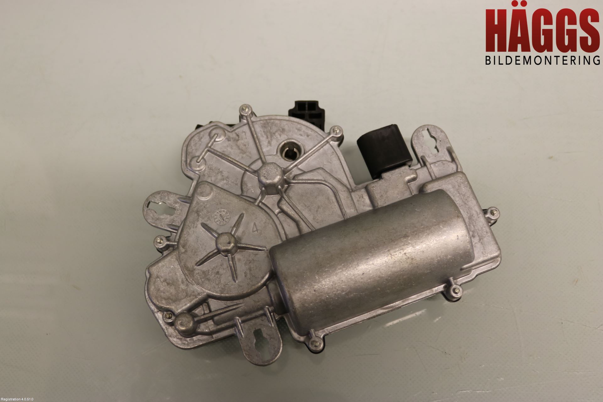 Volkswagen VW PASSAT 15-19 Bakluckeöppnare Automatisk