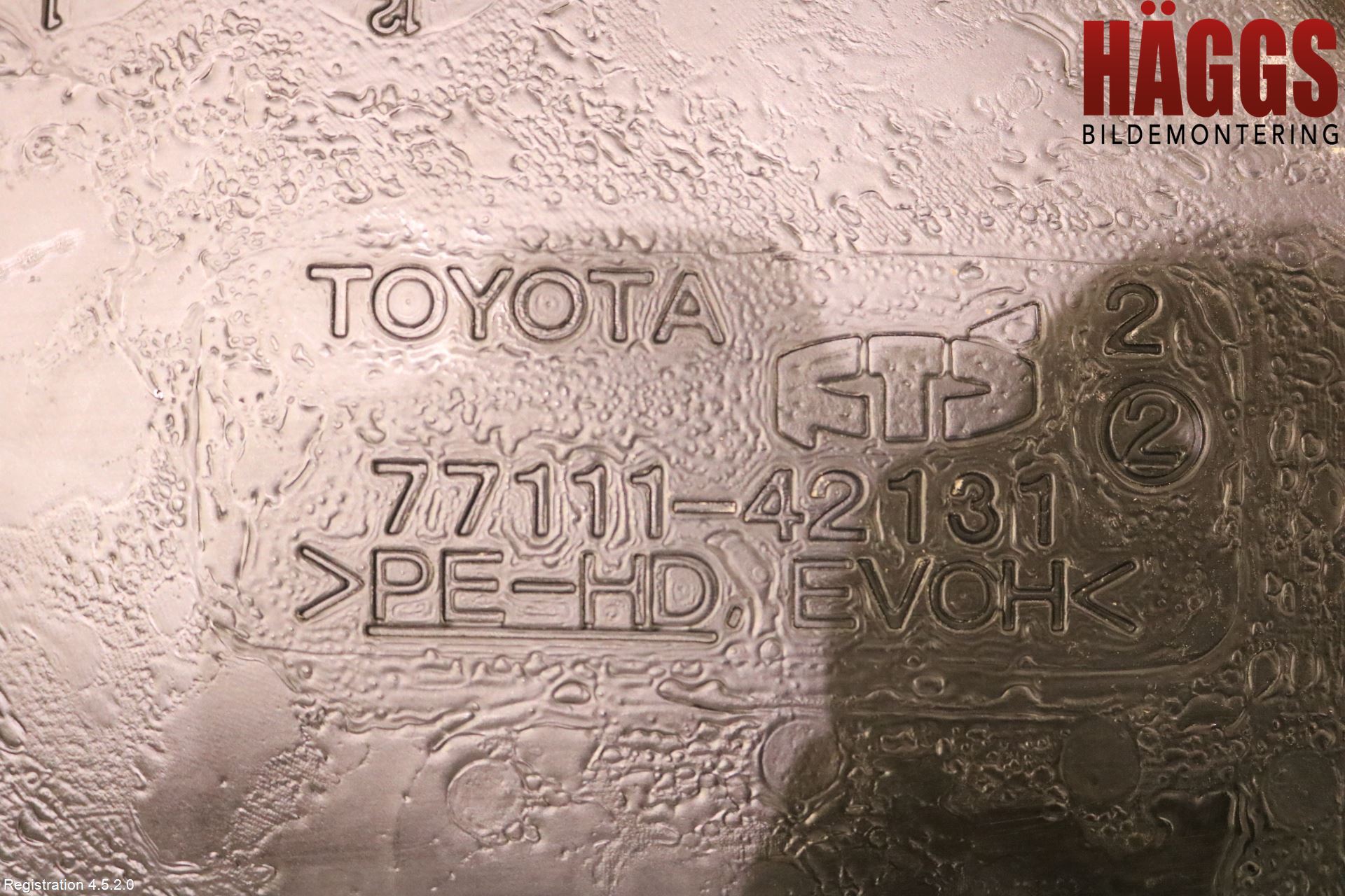 Toyota RAV4 19- Bränsletank Insprutning