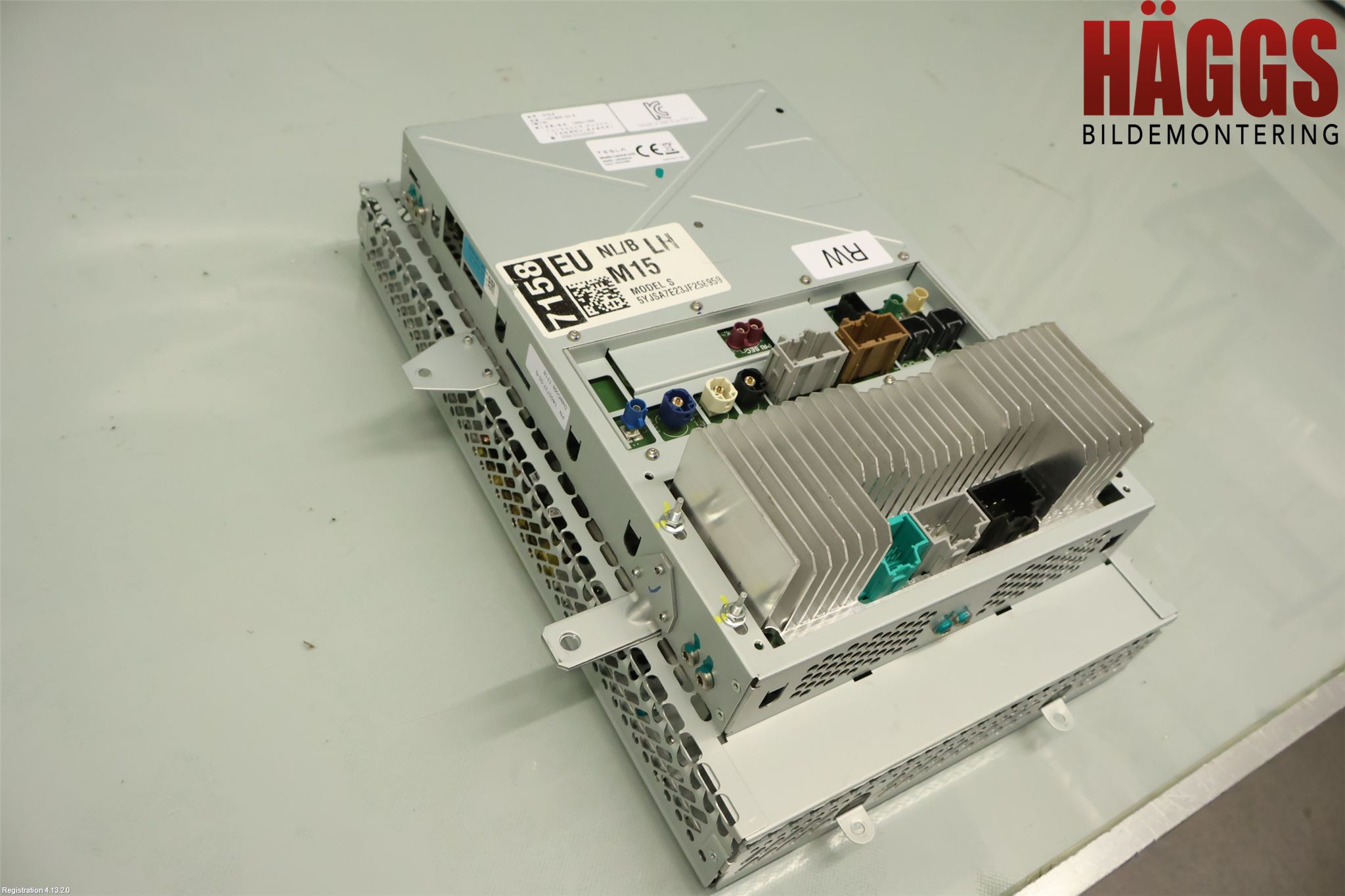 Tesla MODEL S 13- Cd Radio - Multimediapanel
