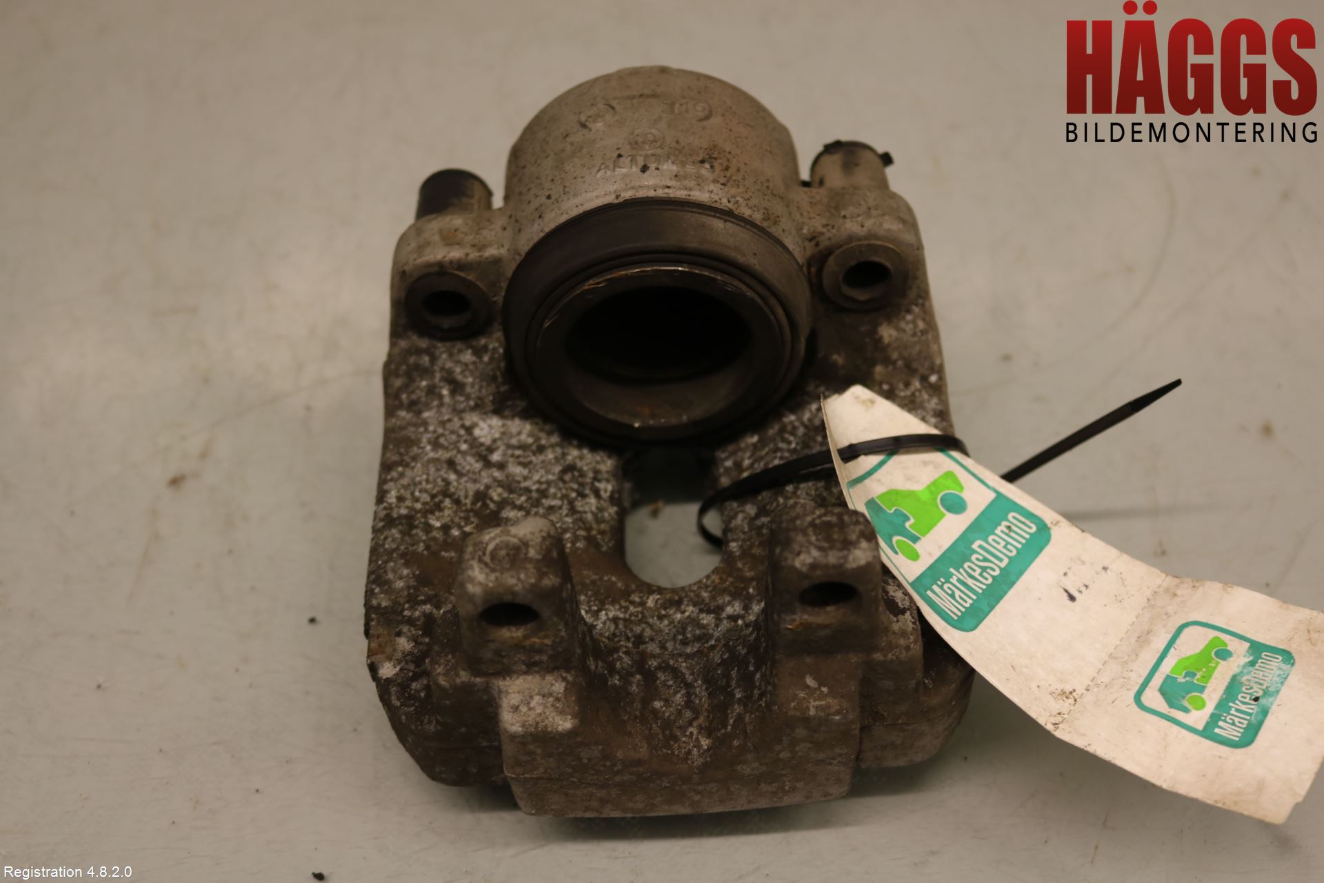 BMW 5 F10/F11/F18 09-17 Bromsok Fram Höger
