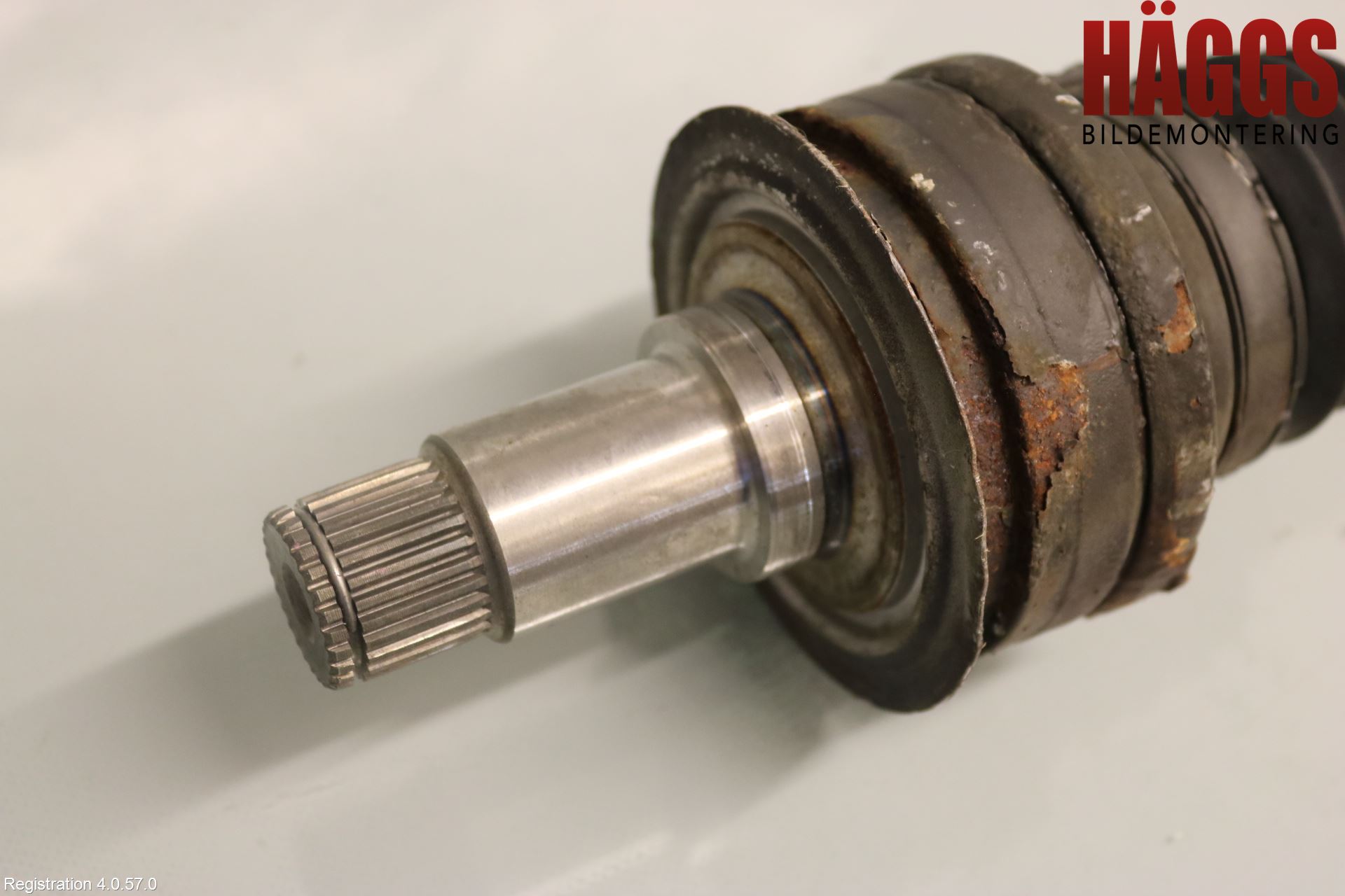 Mercedes-Benz MB C-KLASS (W204) 07-15 Drivaxel Bak Vänster