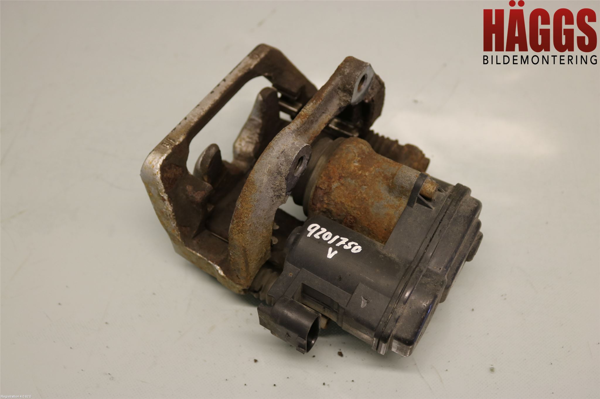 BMW 5 F10/F11/F18 09-17 Bromsok Bak Vänster