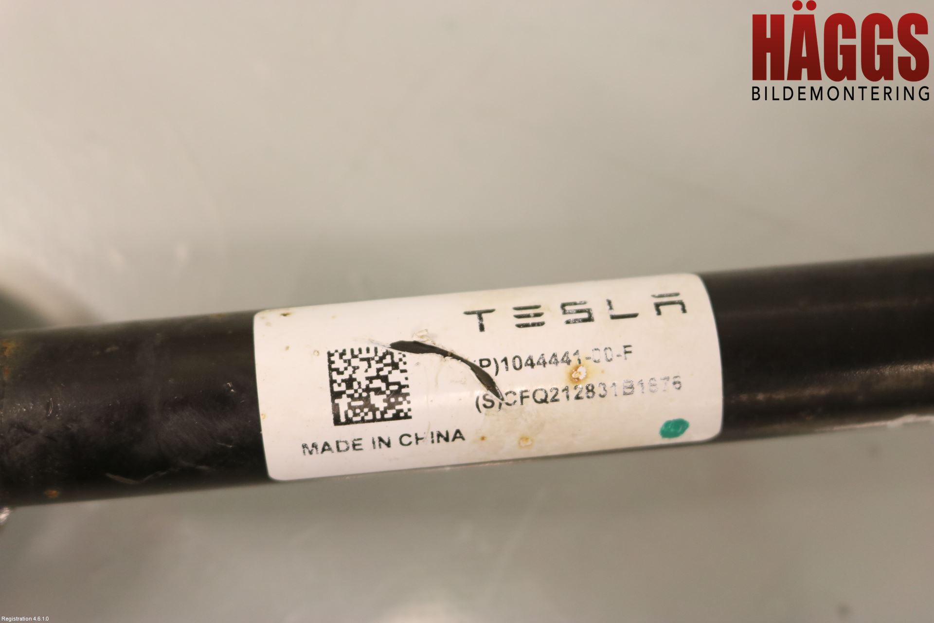 Tesla MODEL Y 21- Bärarm Bak Höger