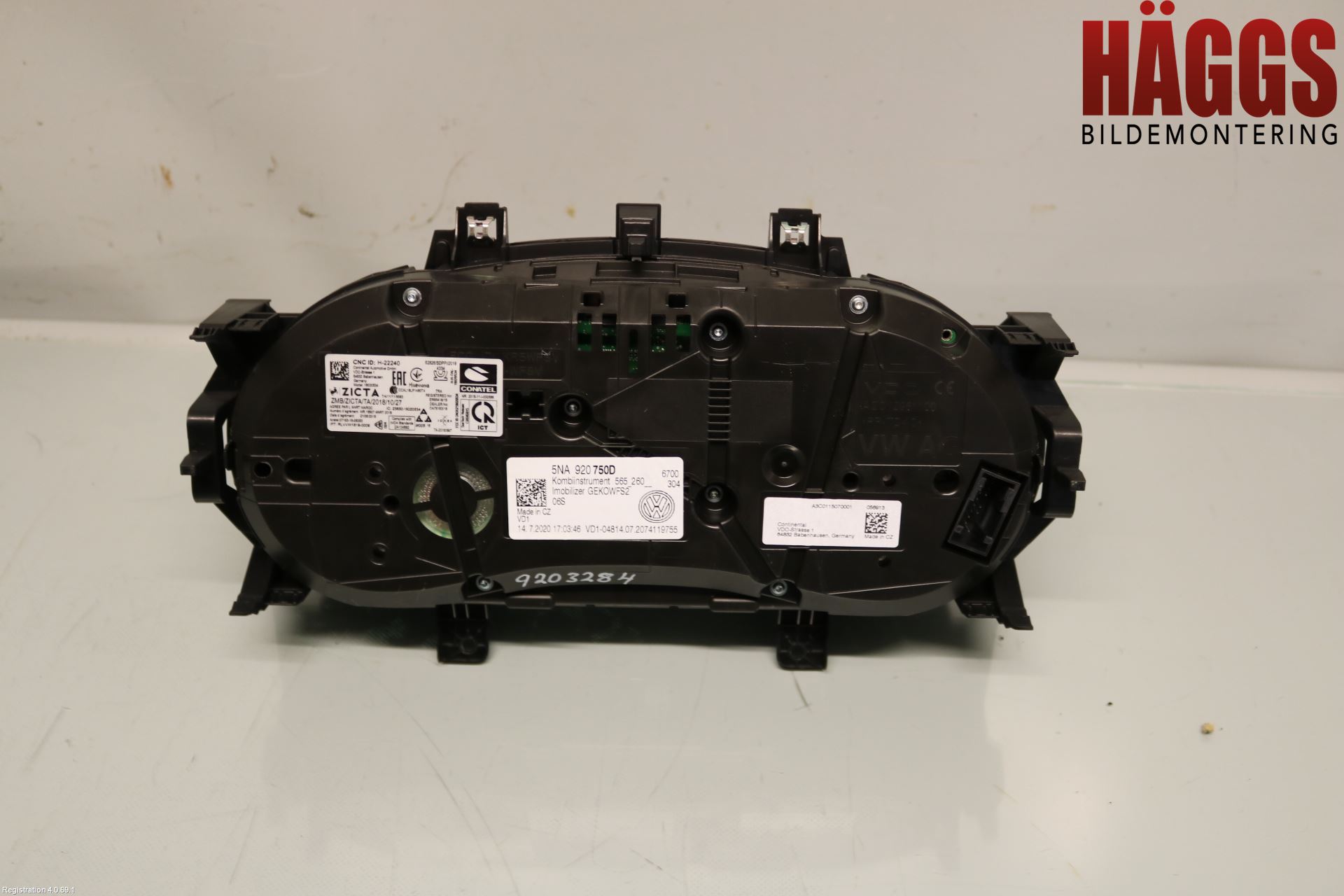Volkswagen VW TIGUAN 16-24 Instrument Komb