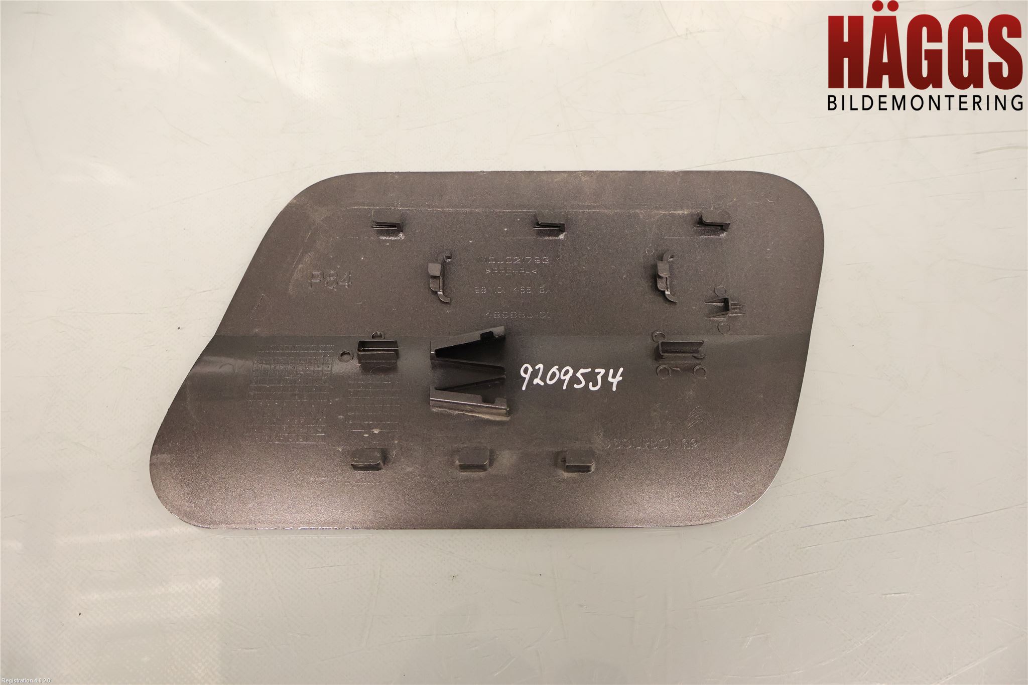 Peugeot 3008 17-24 Tanklucka