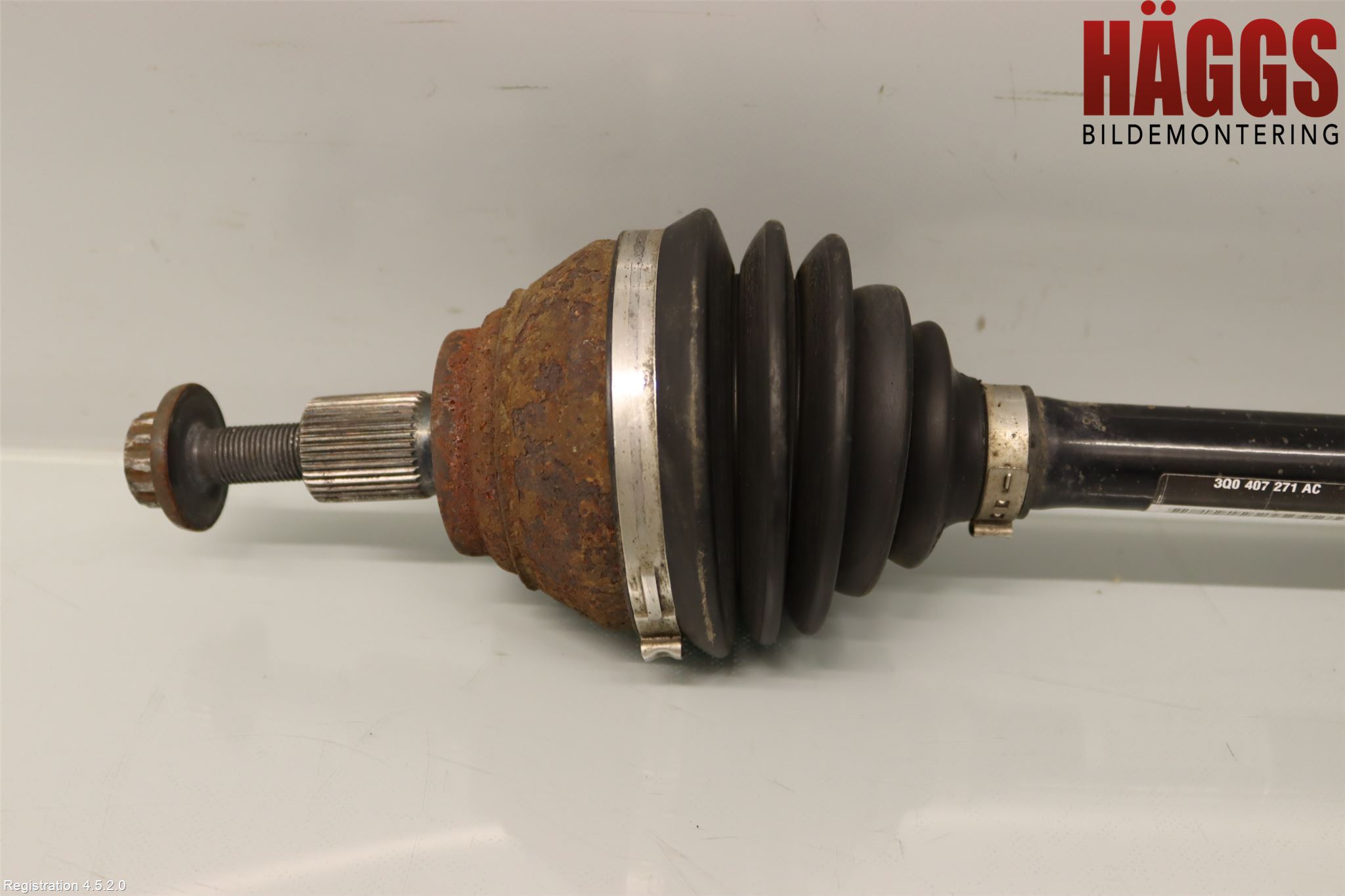 Volkswagen VW PASSAT 15-19 Drivaxel Fram Vänster