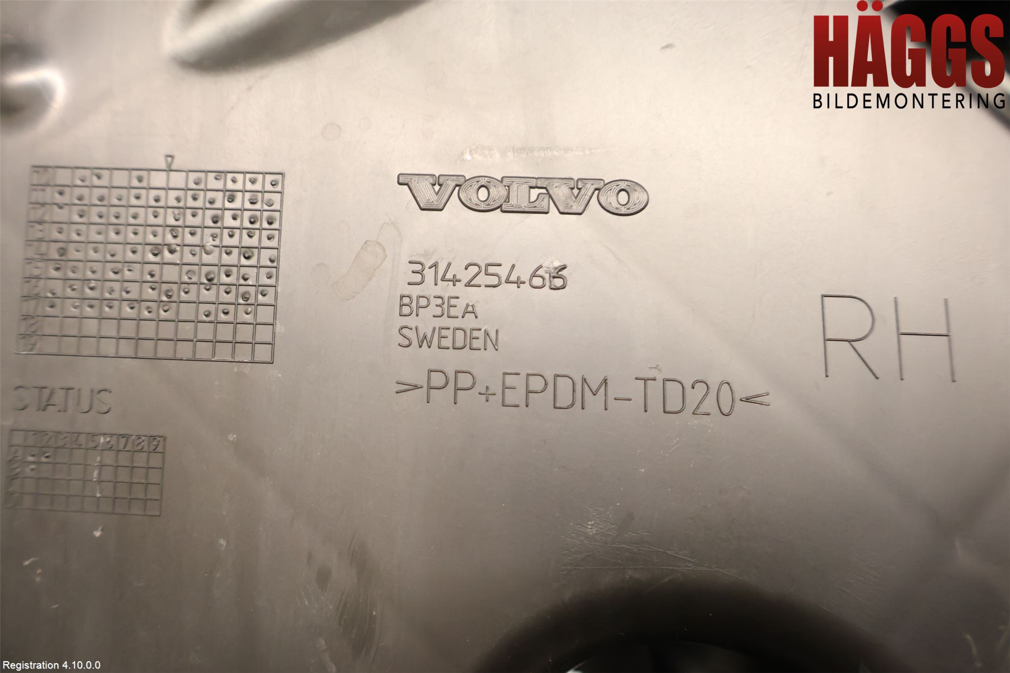 Volvo V60 CROSS COUNTRY 16-18 Stötfångarfäste Bak Hö