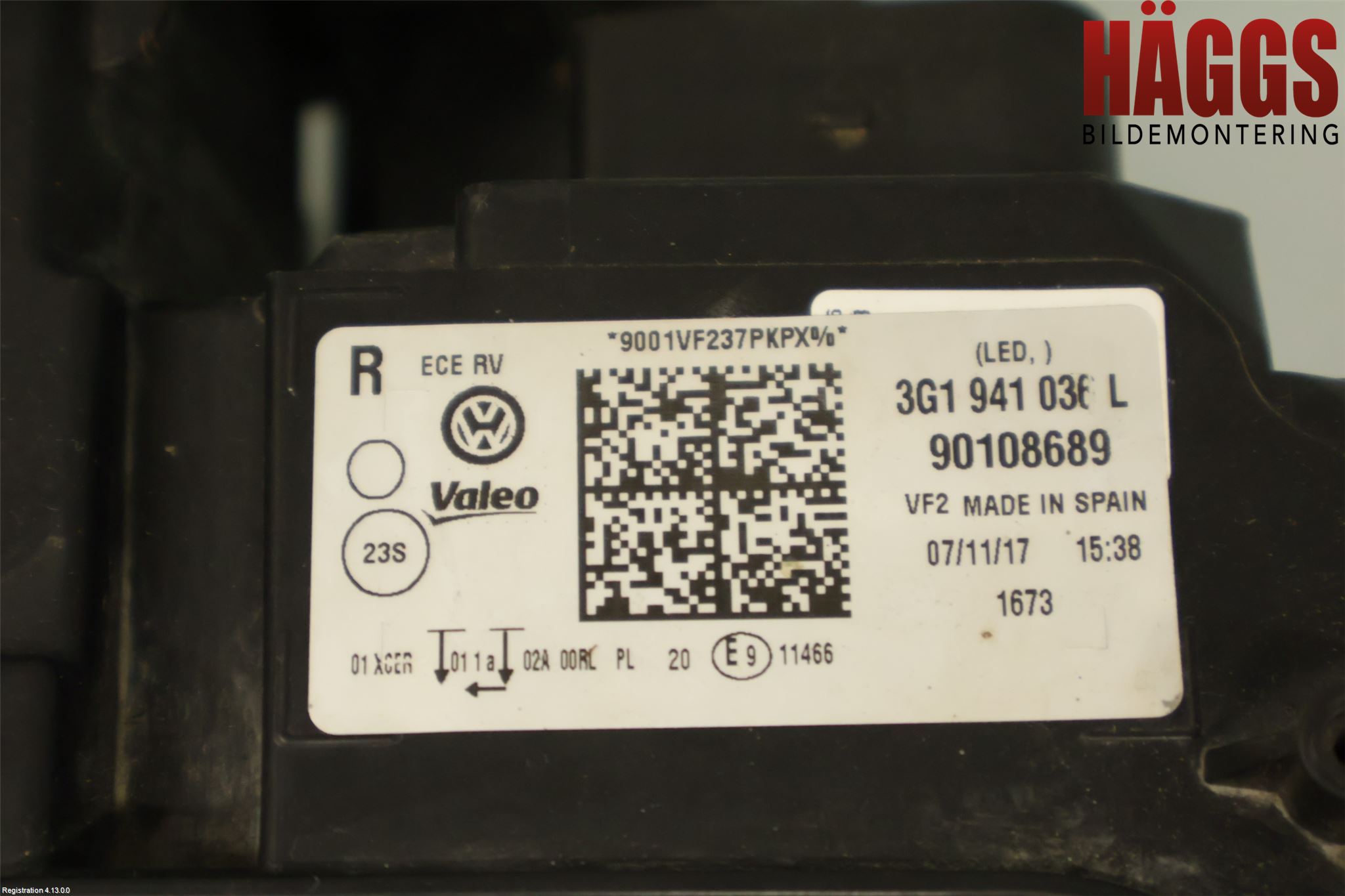 Volkswagen VW PASSAT 15-19 Strålkastare Höger