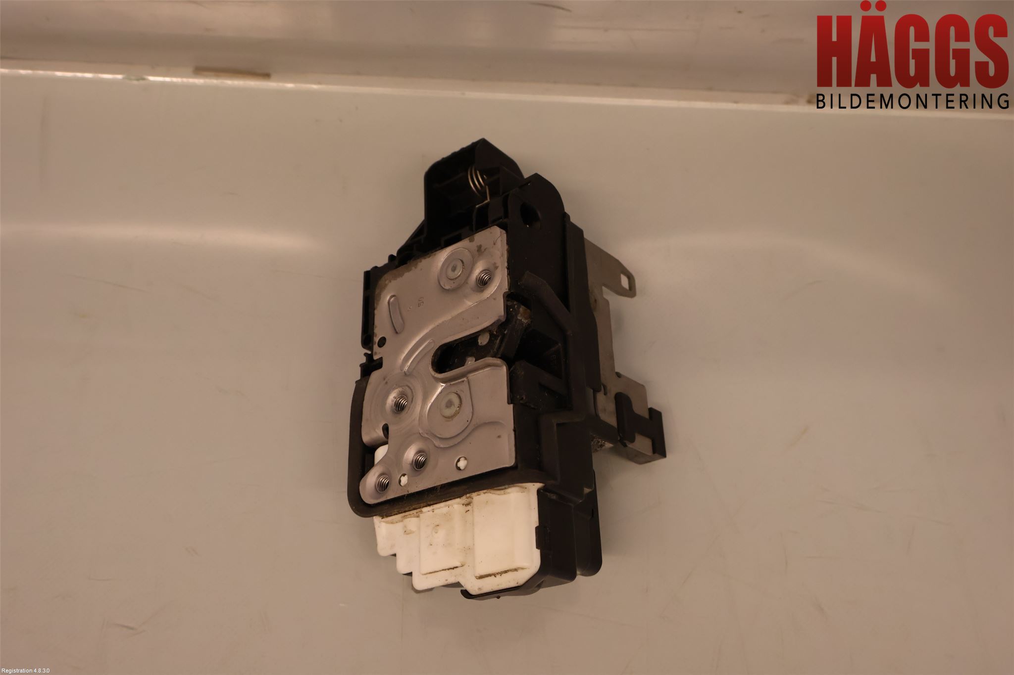 Volvo V60 19- Låskista-Dörrlås