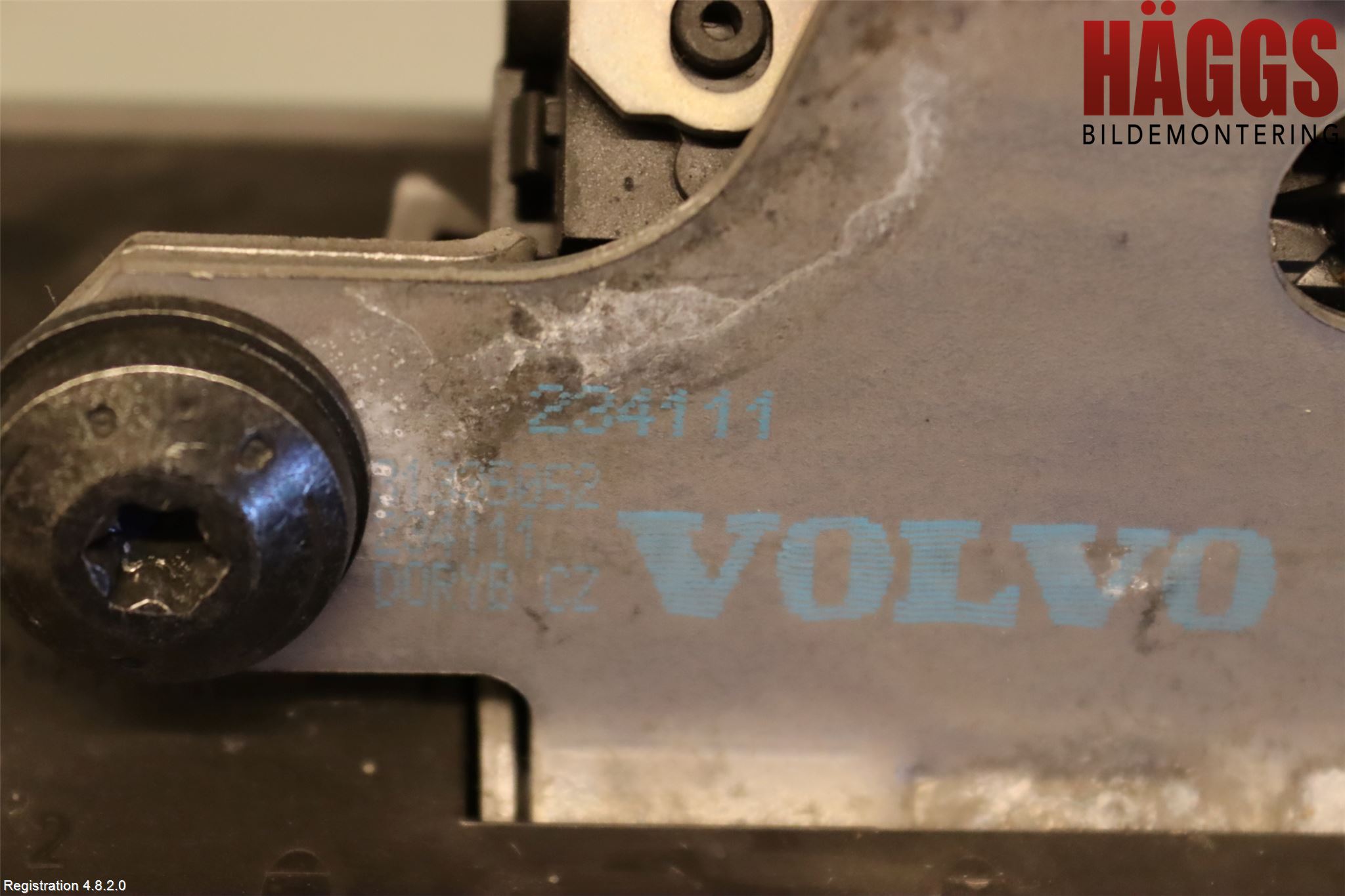 Volvo XC60 09-13 Låskista Baklucka