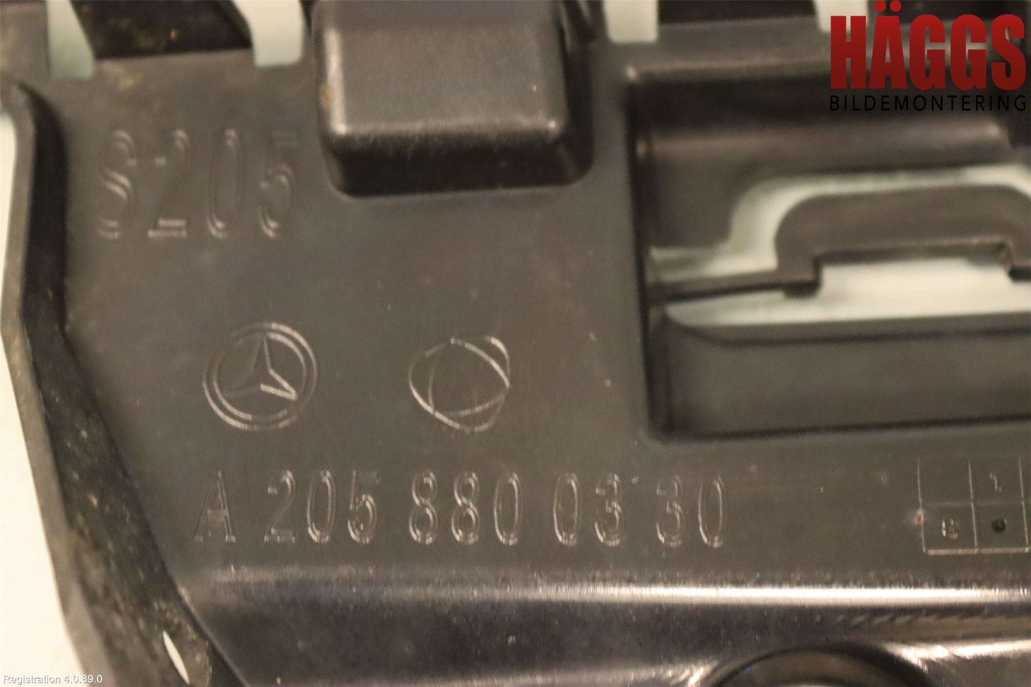 Mercedes-Benz MB C-KLASS (W205) 14-21 Stötfångarfäste Bak Vä