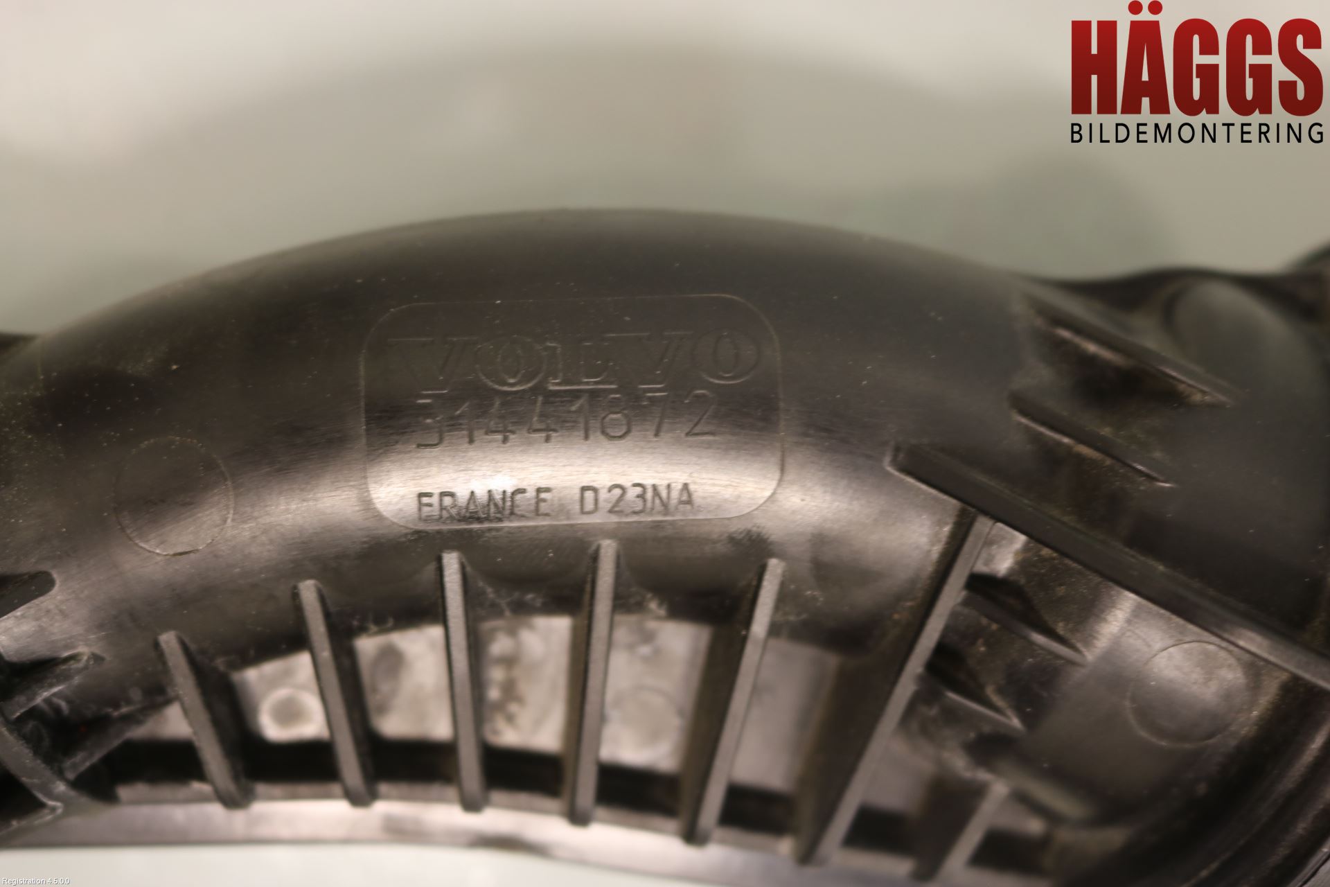 Volvo V90 17->> Resonatorrör