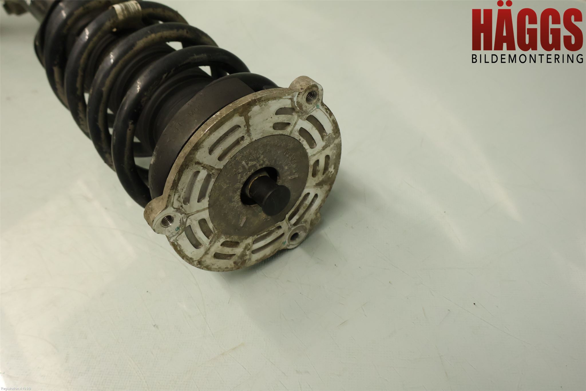 Volvo V60 19- Fjäderben Fram Höger