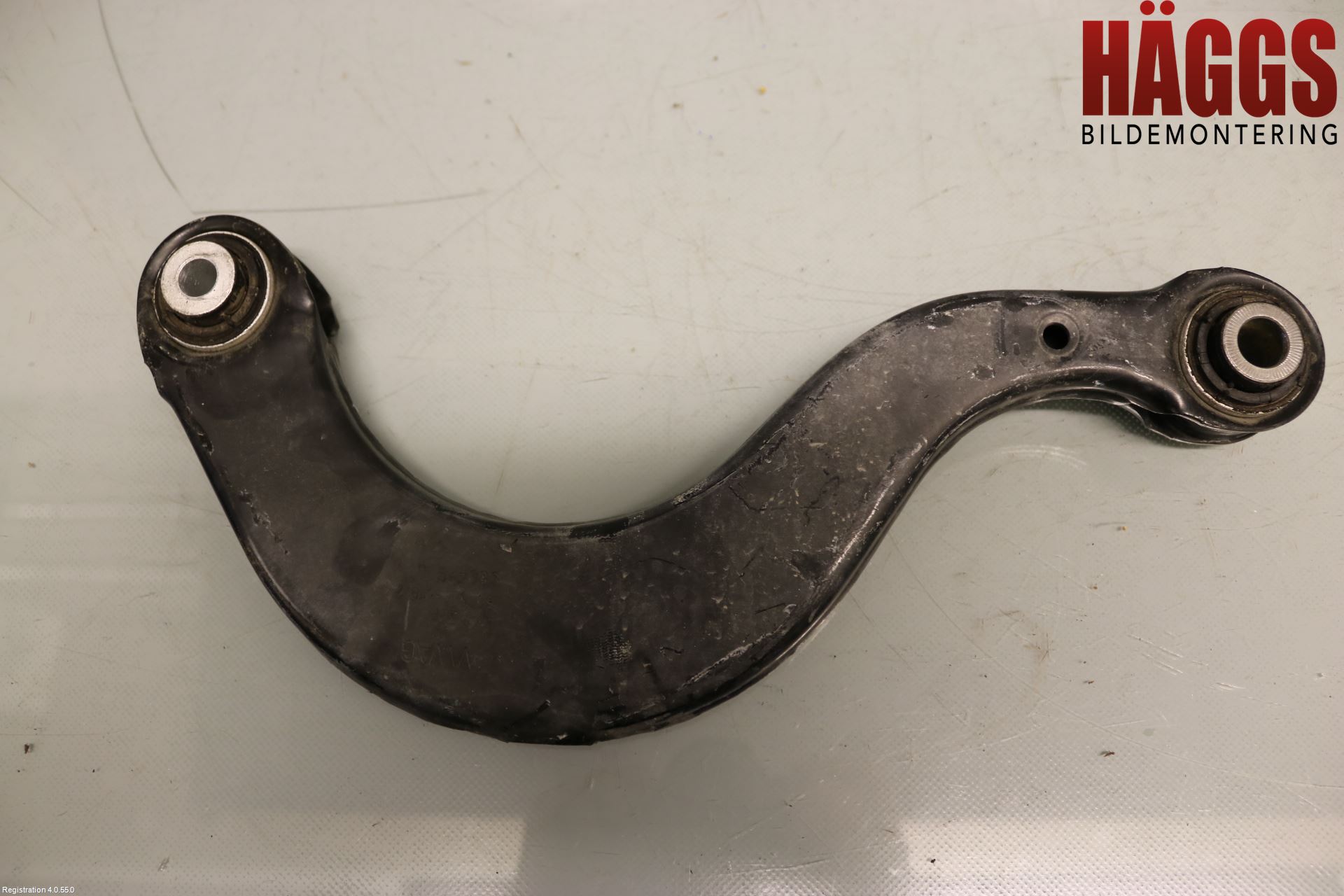 Audi Q3 F3 19- Bärarm Bak Höger