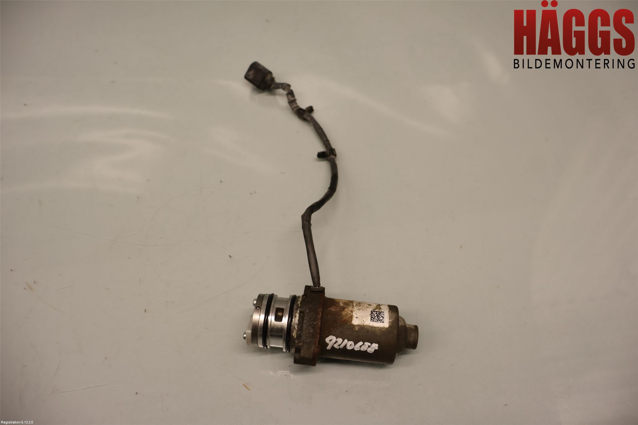 Volkswagen VW CADDY 11-15 Oljepump Bakaxel