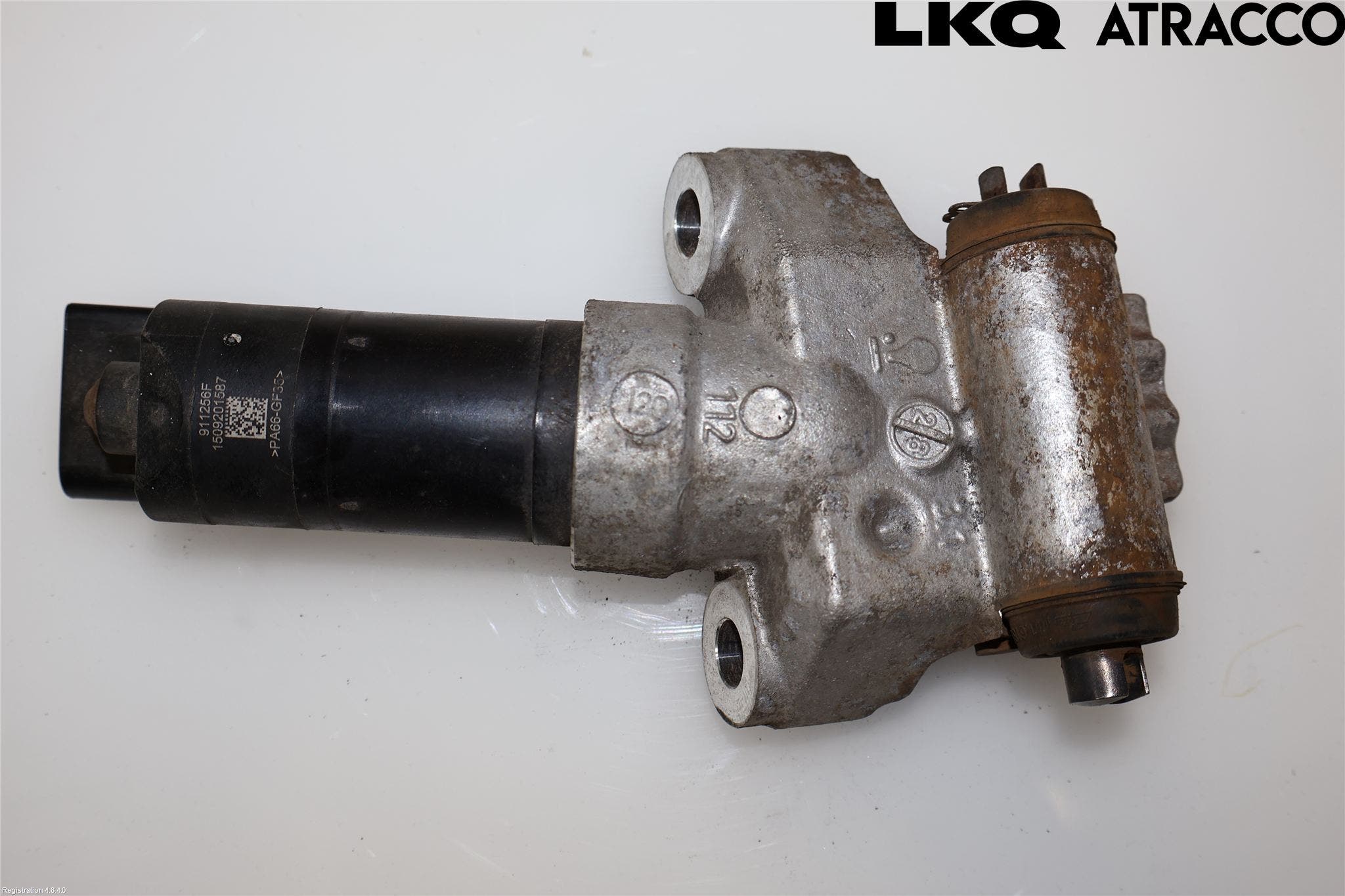 Porsche TAYCAN 20- Parkeringsbroms Elmanövrerad