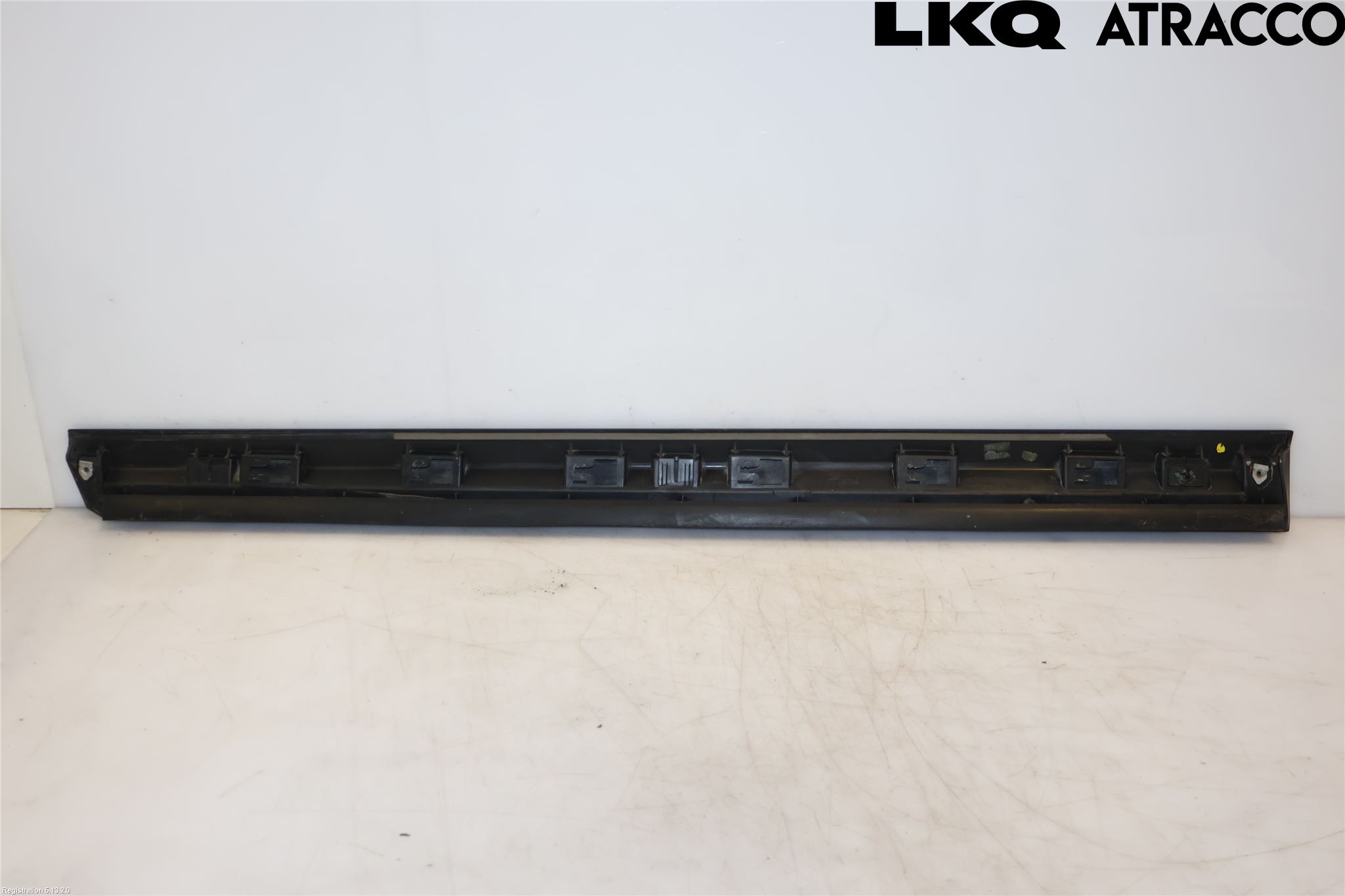 Volkswagen VW PASSAT 15-19 Dörr Dekorlist Fram Hö