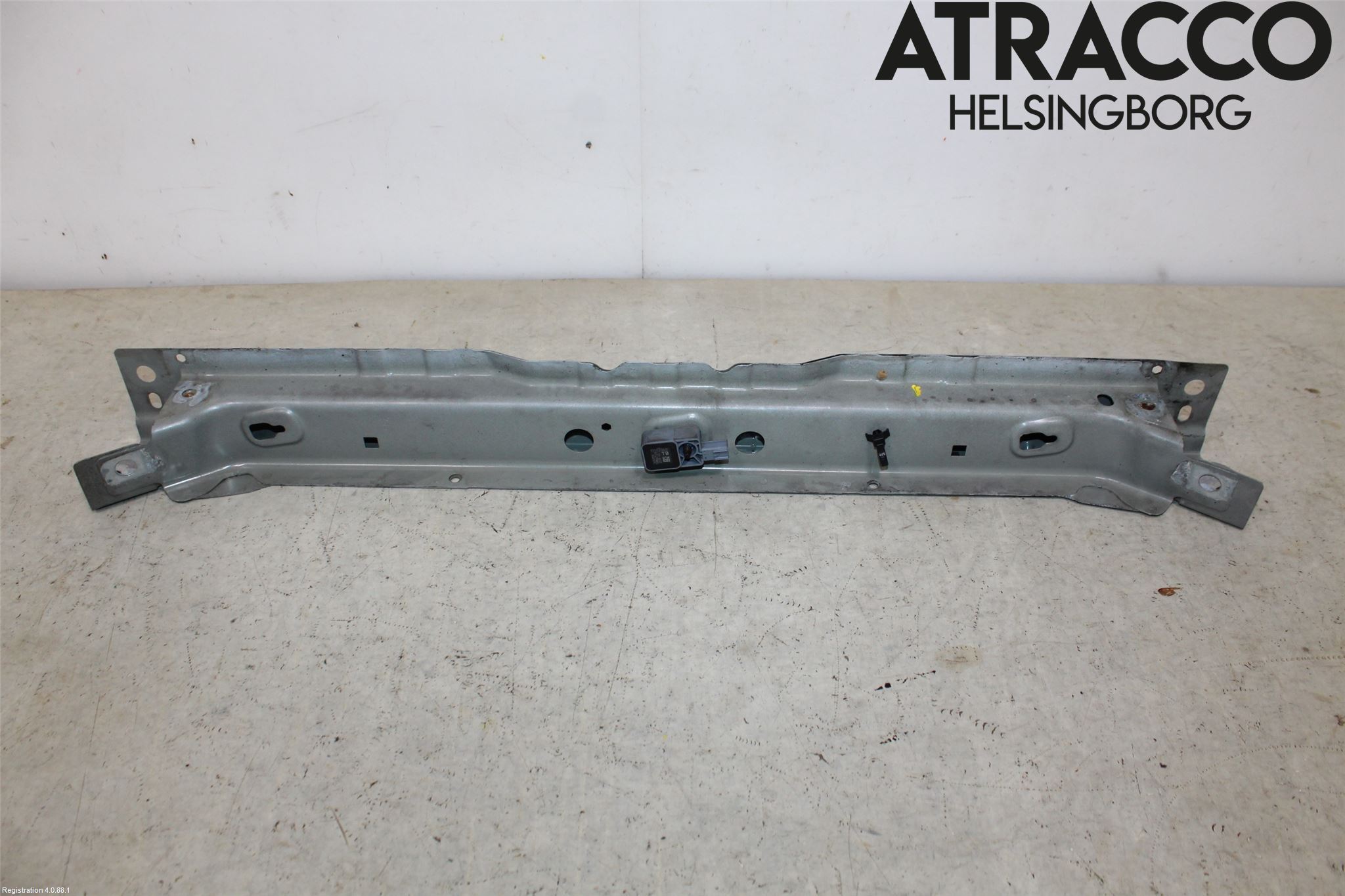 Opel INSIGNIA 09-16 Front Huvlåsplåt-Balk