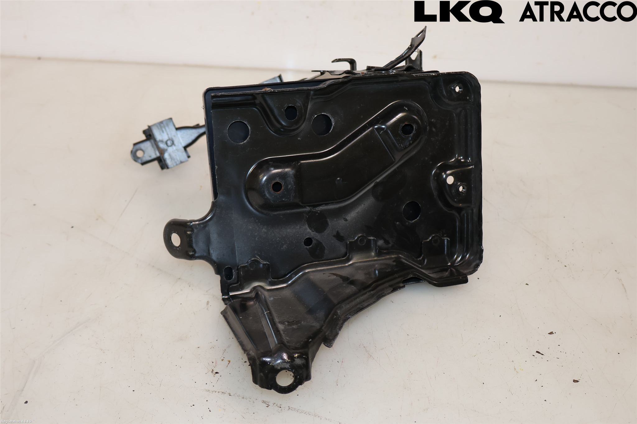 Toyota YARIS XP130 15-20 Batterilåda-Fäste-Hållare