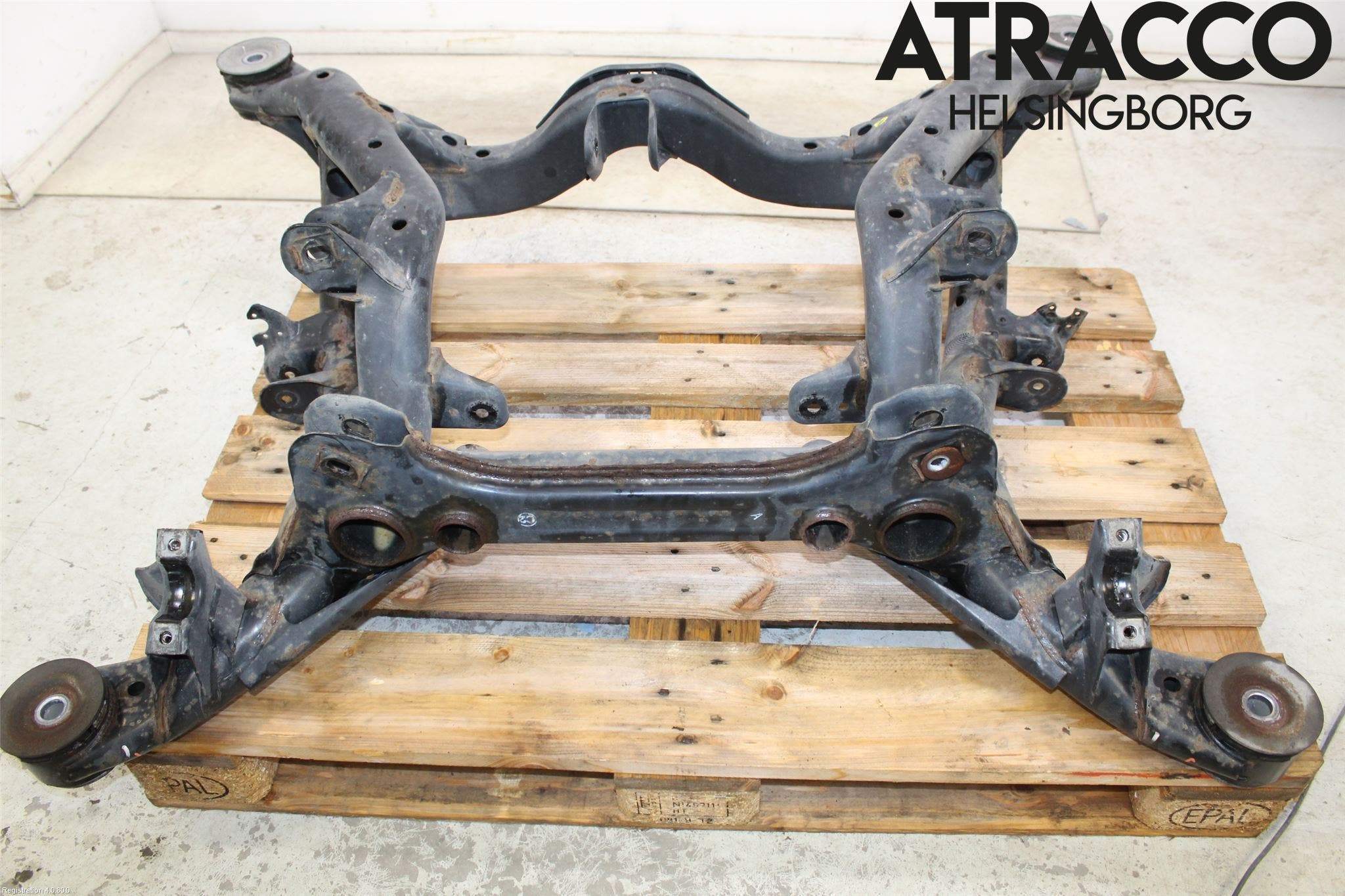 Volkswagen VW TOUAREG 7P 11-18 Bakaxelbalk