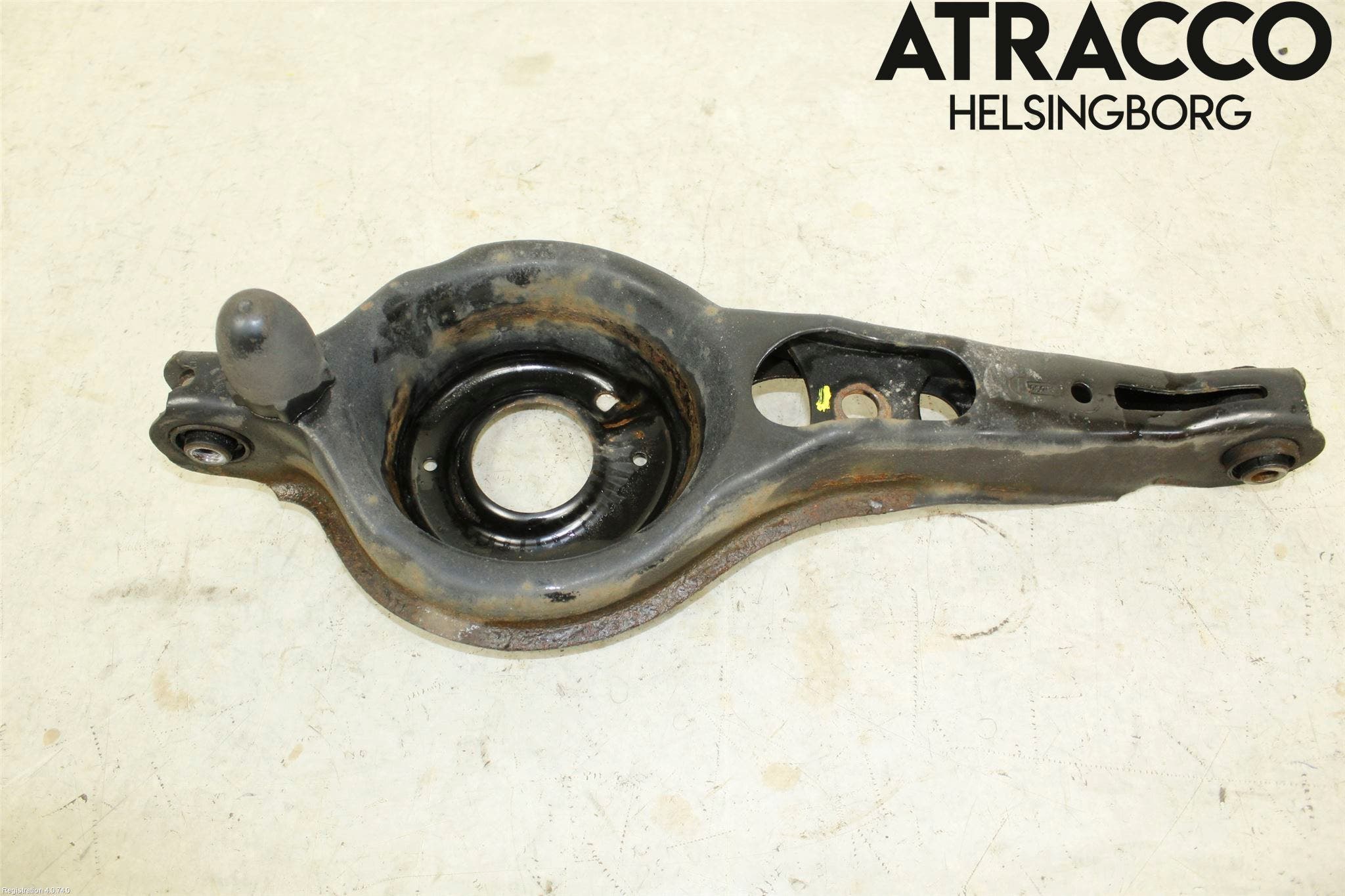 Volvo V40 12-19 Bärarm Bak Höger