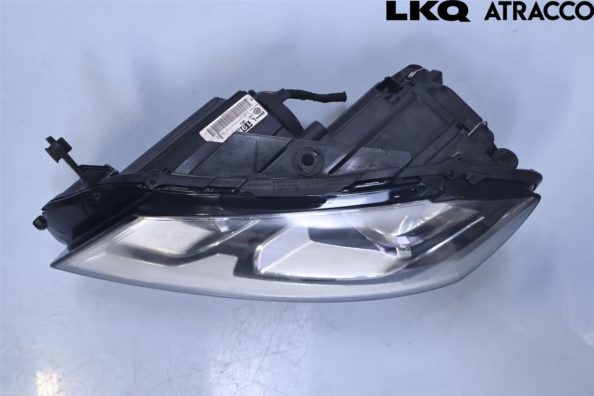 Volkswagen VW PASSAT 11-14 Strålkastare Vänster