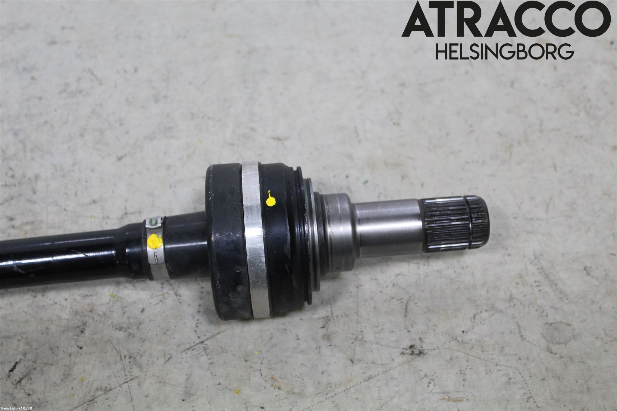 BMW 5 G30/G31/F90 17-23 Drivaxel Bak Vänster
