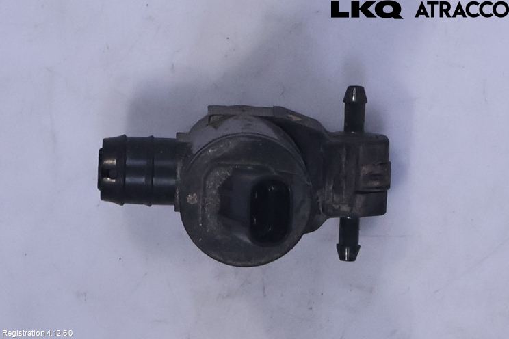 Toyota RAV4 19- Spolarpump Vindruta