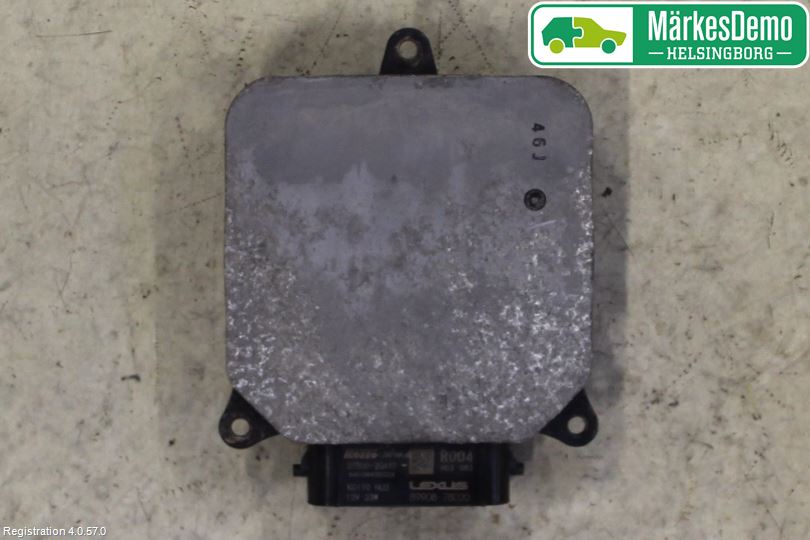 Lexus NX 300h 15-21 Styrenhet Strålkastare