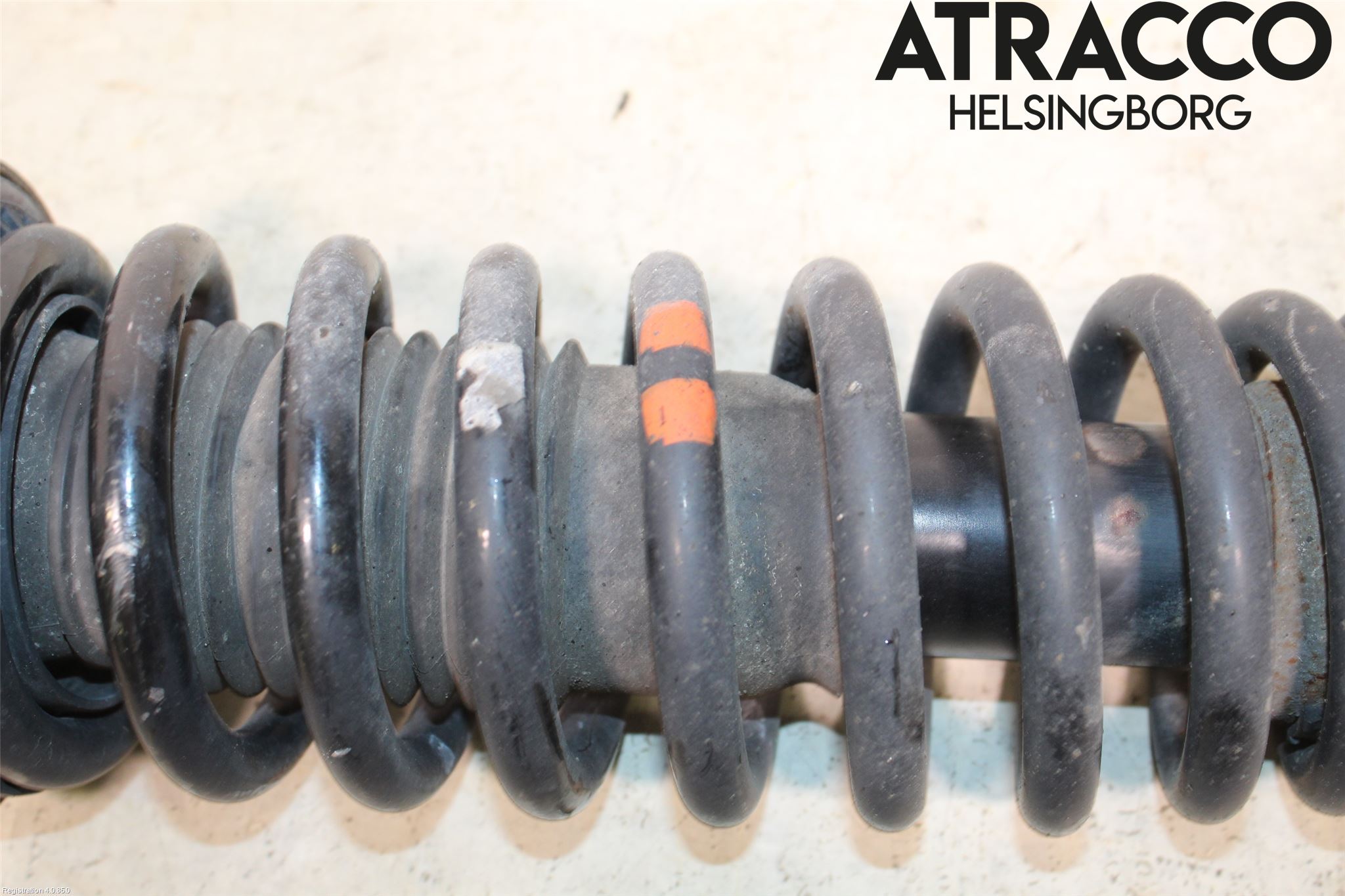 Jaguar XJ X351        10- Fjäderben Fram Höger