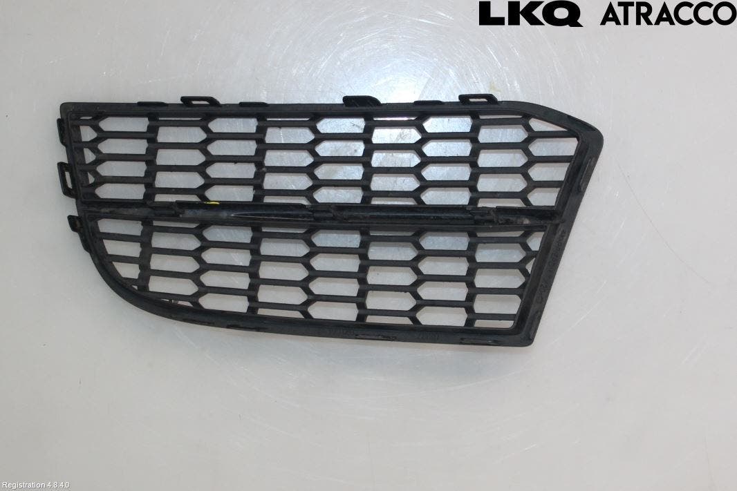 BMW 5 F10/F11/F18 09-17 Grilldel Höger