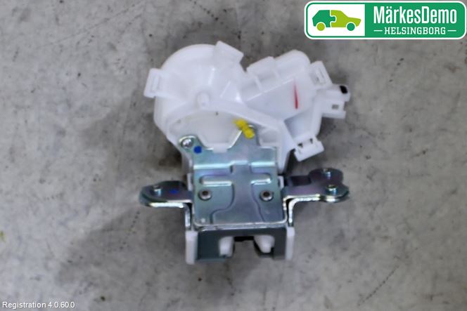 Mitsubishi ECLIPS CROSS Låskista Baklucka