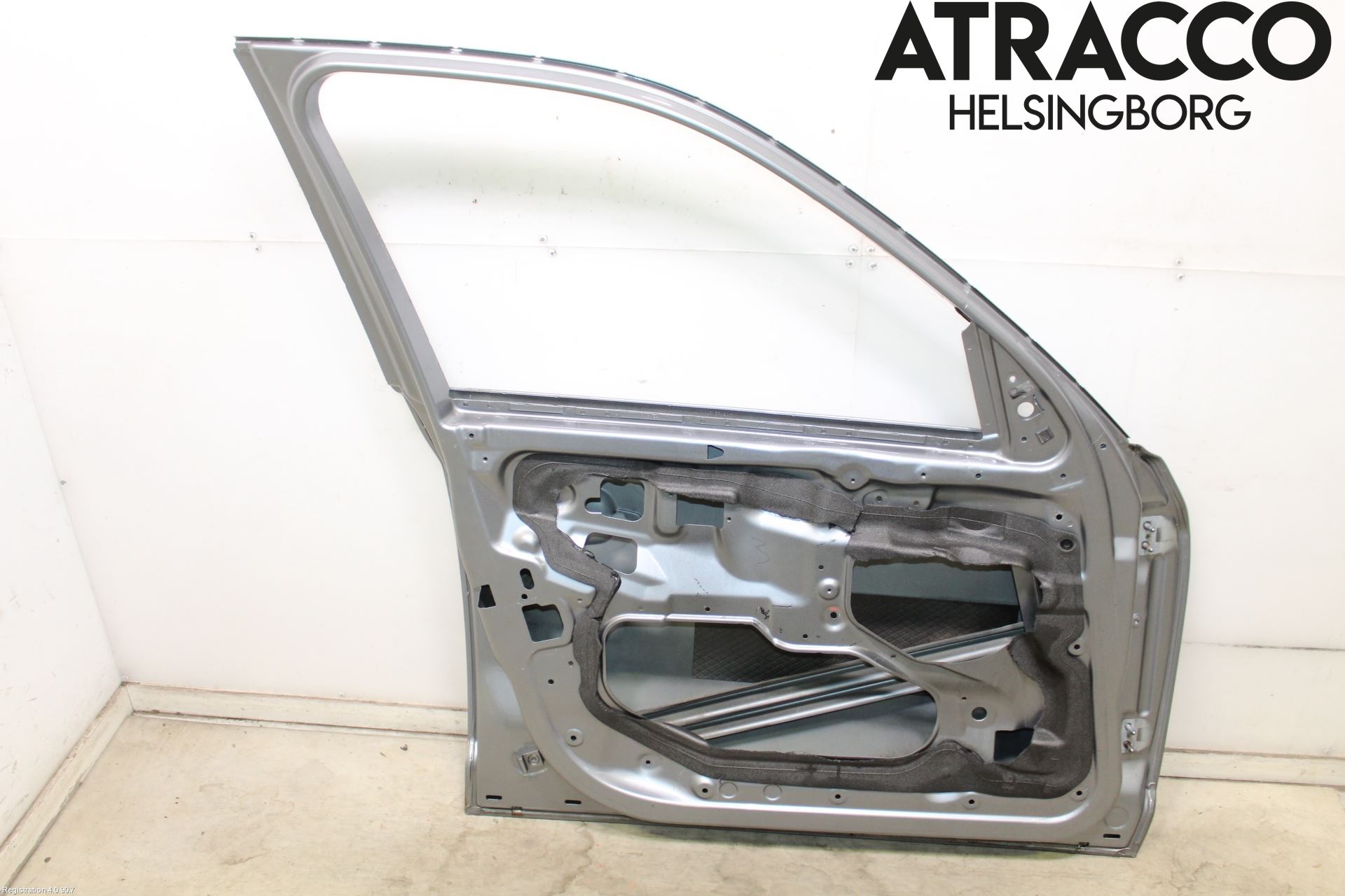 BMW X3 E83     03-10 Dörr Fram Vänster