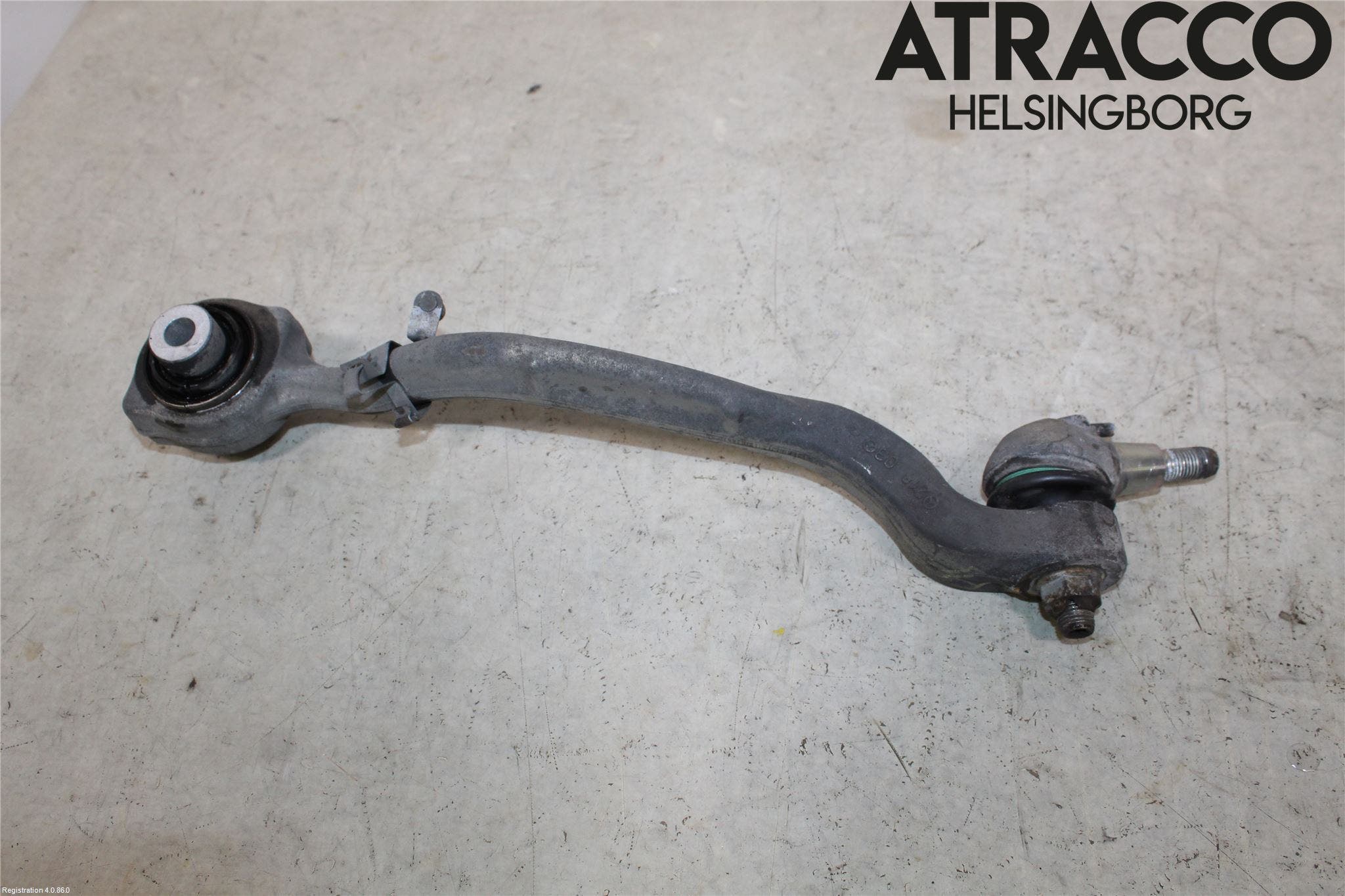 Mercedes-Benz MB CLS (C218/X218) 11-17 Bärarm Fram Undre Vä