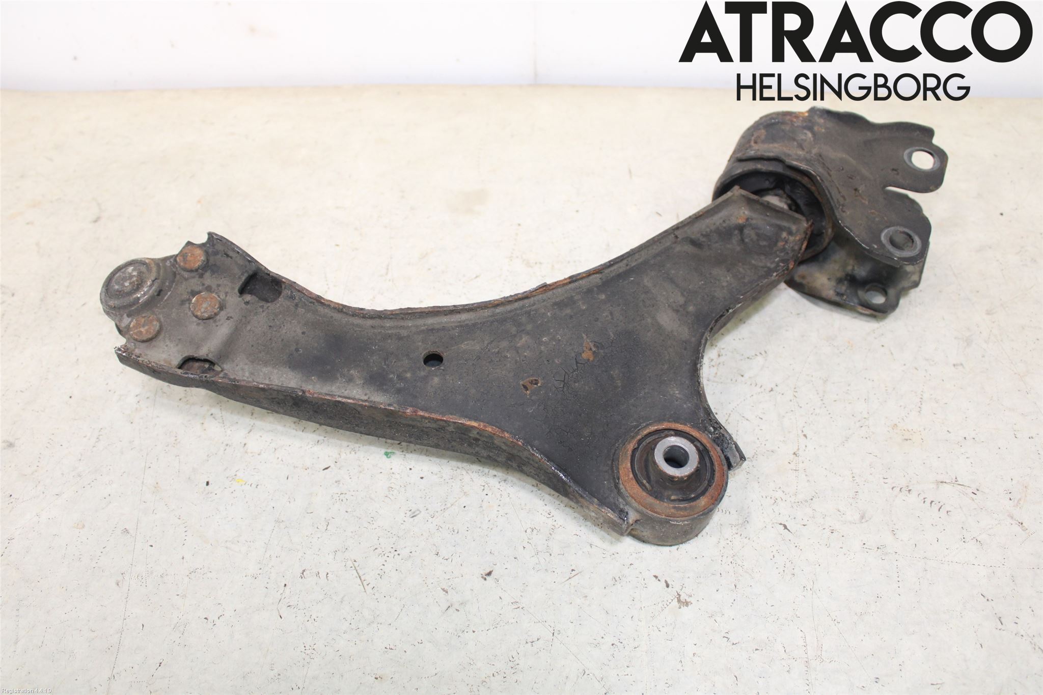 Volvo V60 14-18 Bärarm Fram Undre Vä