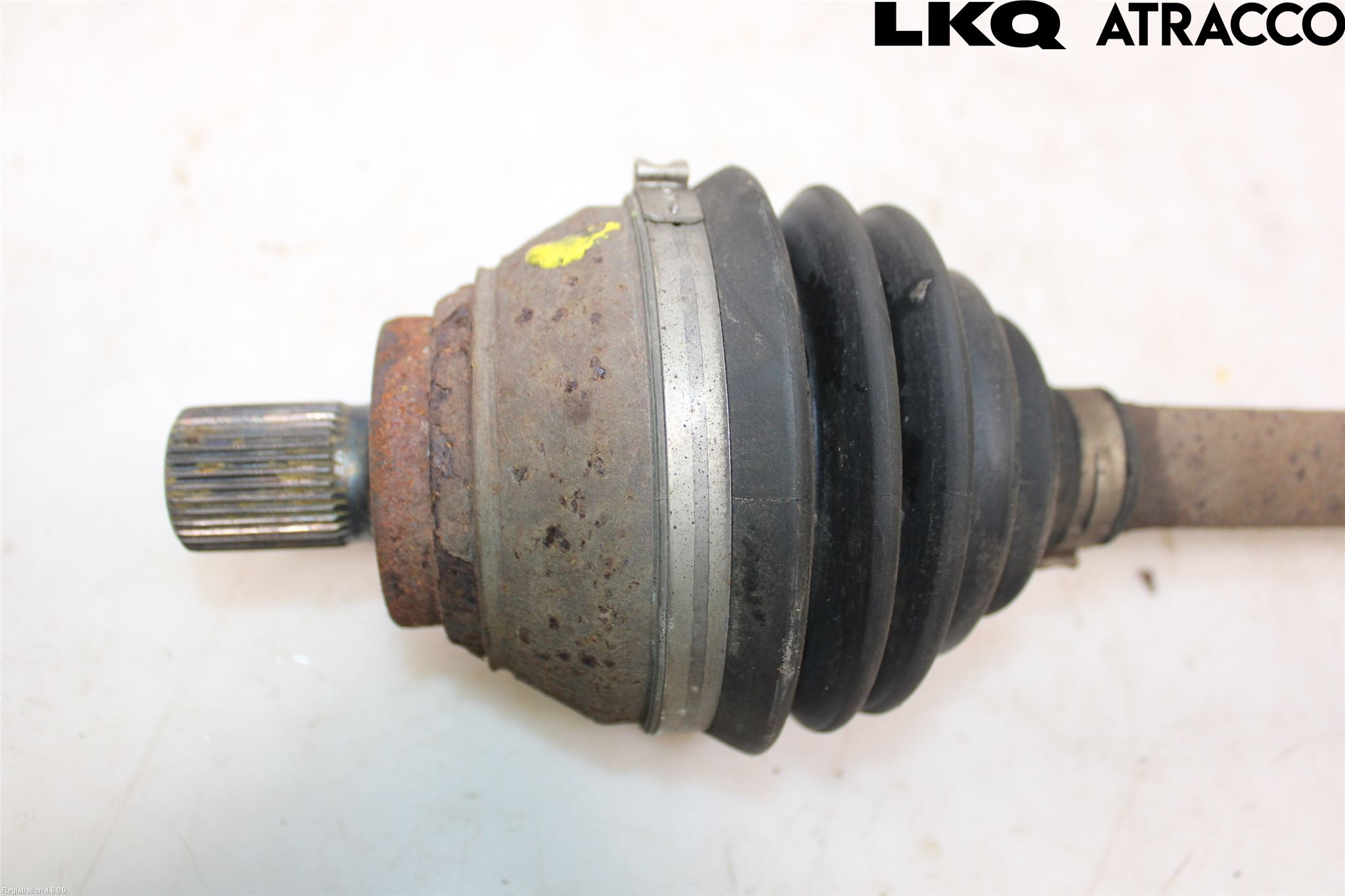 Volkswagen VW PASSAT 15-19 Drivaxel Fram Vänster