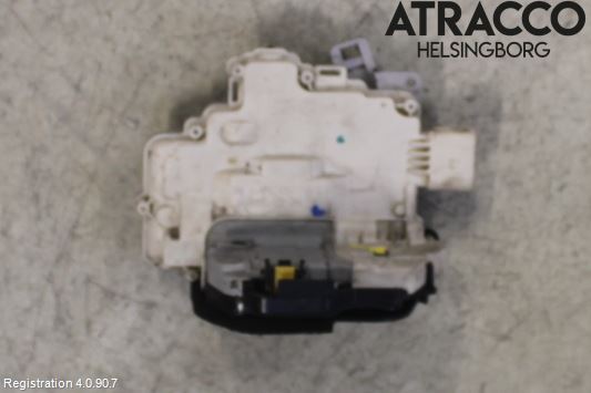 Audi A6/S6     05-11 Centrallåsmotor Höger